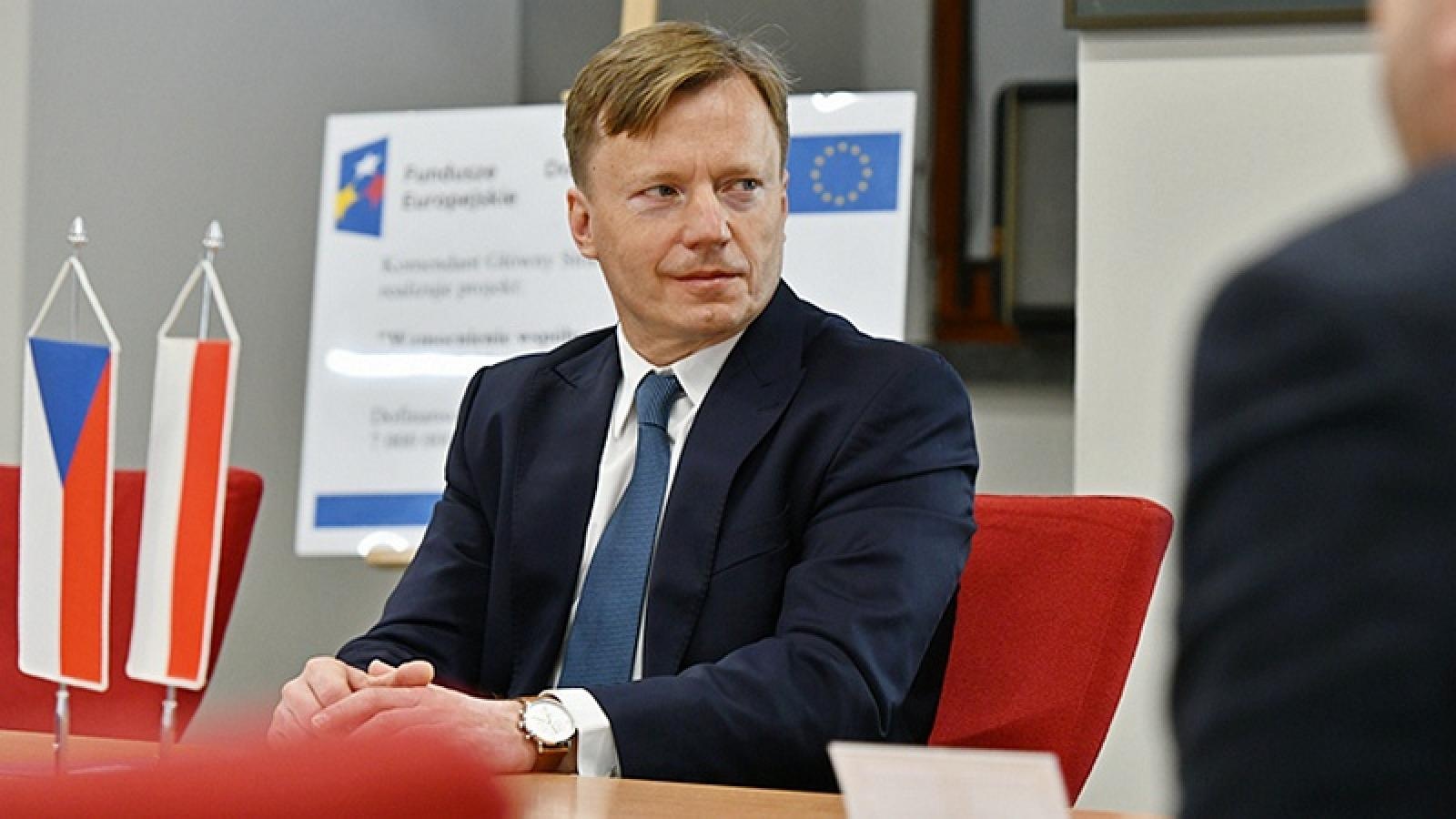 Zdjęcie w galerii na portalu naszraciborz.pl: Polsko-czeskie spotkanie pełnomocników granicznych na zamku wiadomości z regionu