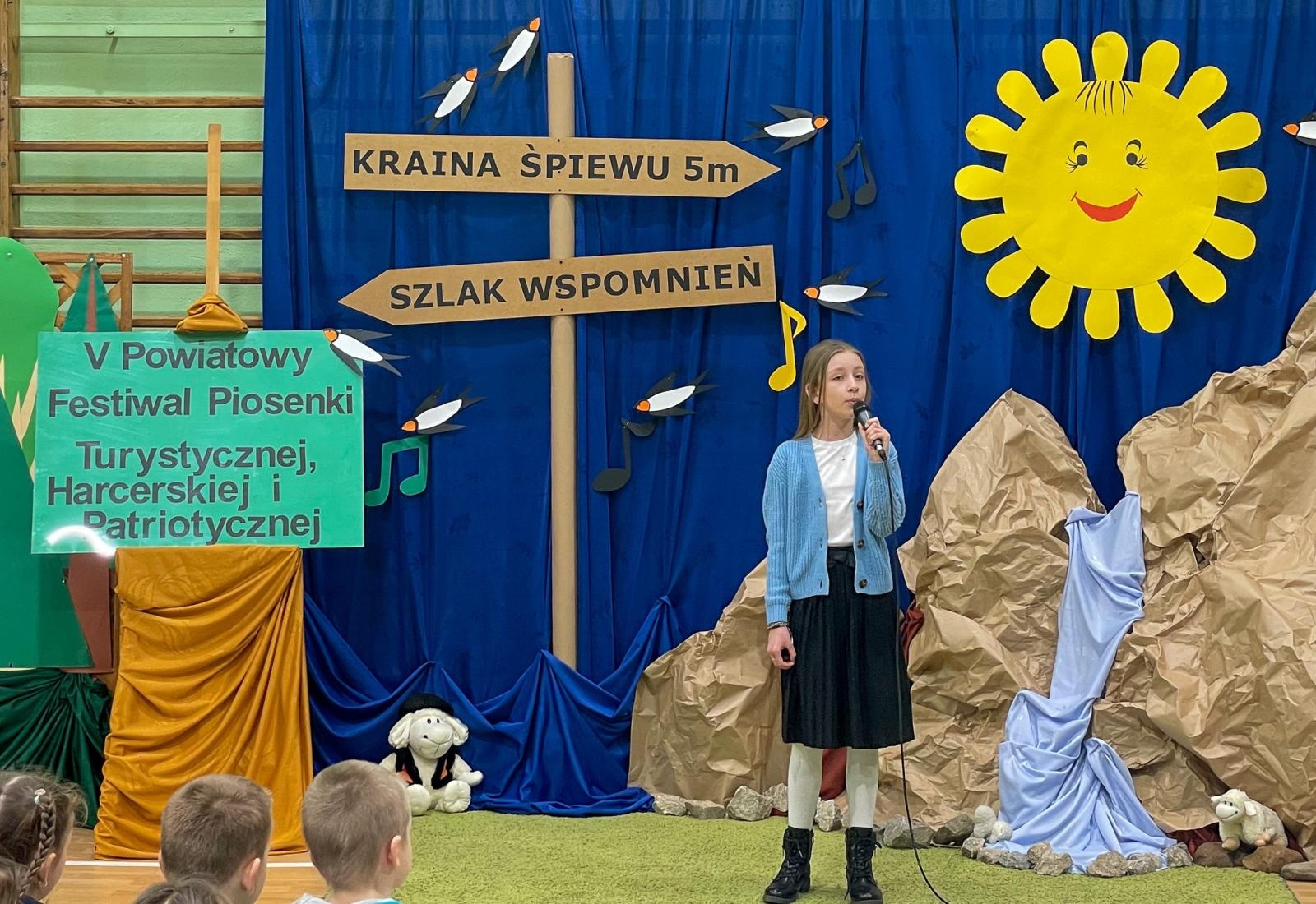 Zdjęcie w galerii na portalu naszraciborz.pl: Piosenka turystyczna, patriotyczna i harcerska zagościła w szkole w Krzanowicach [FOTO i WIDEO] wiadomości z regionu