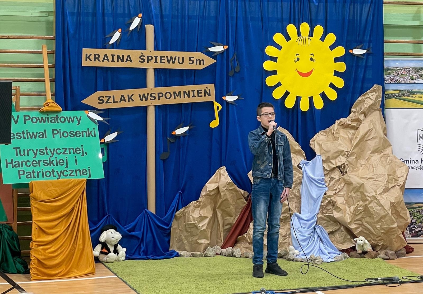 Zdjęcie w galerii na portalu naszraciborz.pl: Piosenka turystyczna, patriotyczna i harcerska zagościła w szkole w Krzanowicach [FOTO i WIDEO] wiadomości z regionu