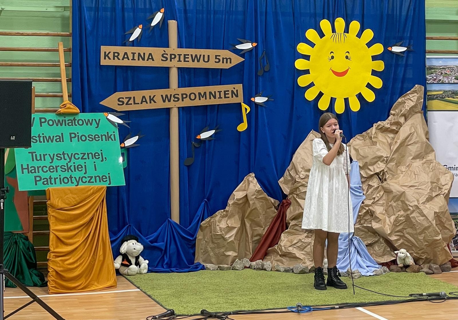 Zdjęcie w galerii na portalu naszraciborz.pl: Piosenka turystyczna, patriotyczna i harcerska zagościła w szkole w Krzanowicach [FOTO i WIDEO] wiadomości z regionu