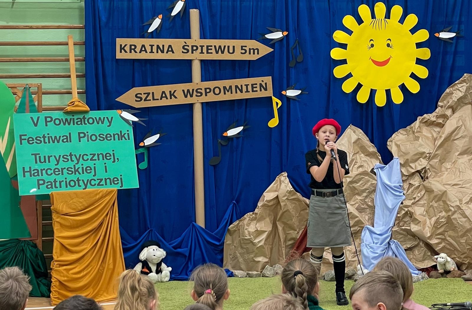 Zdjęcie w galerii na portalu naszraciborz.pl: Piosenka turystyczna, patriotyczna i harcerska zagościła w szkole w Krzanowicach [FOTO i WIDEO] wiadomości z regionu