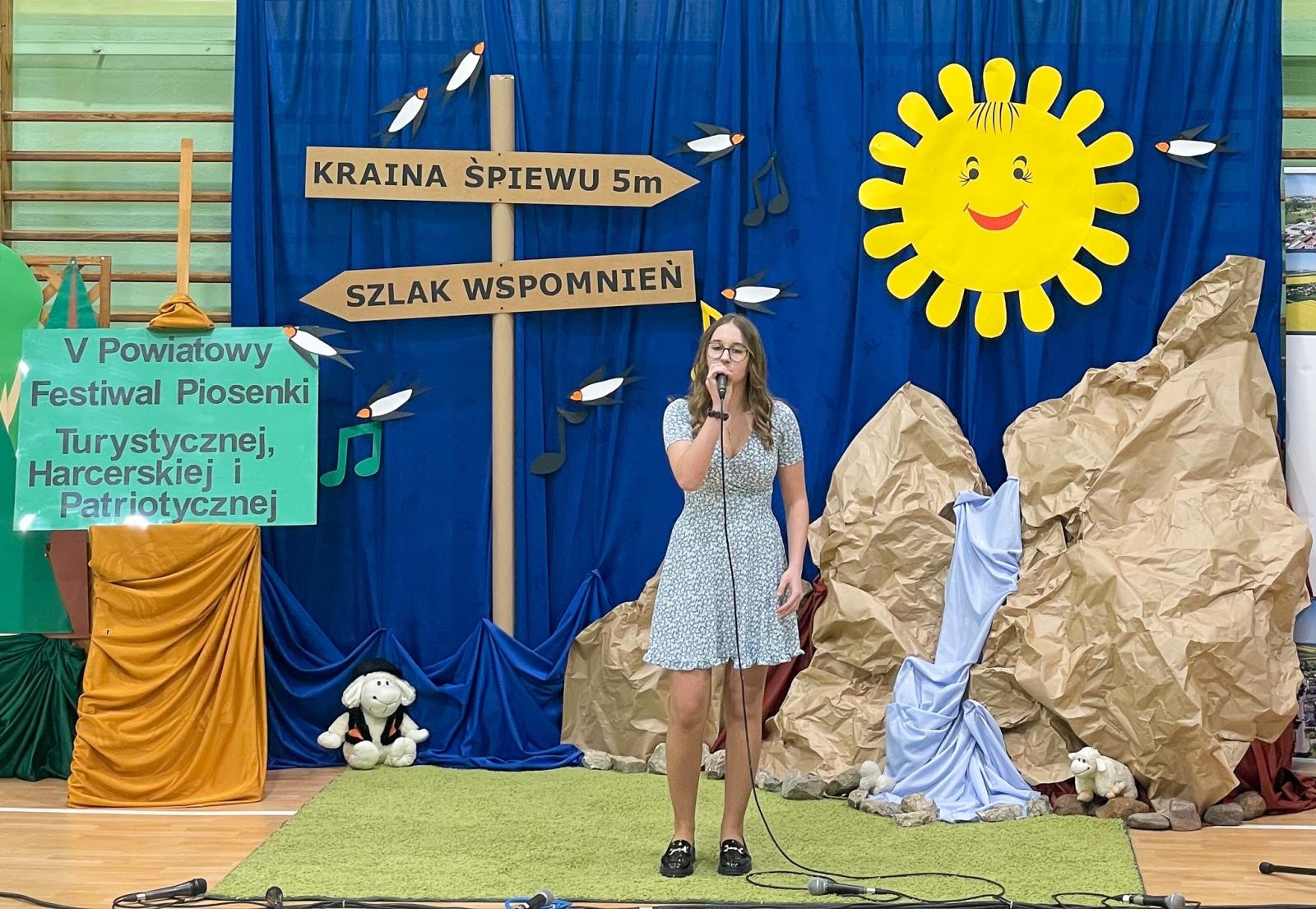 Zdjęcie w galerii na portalu naszraciborz.pl: Piosenka turystyczna, patriotyczna i harcerska zagościła w szkole w Krzanowicach [FOTO i WIDEO] wiadomości z regionu