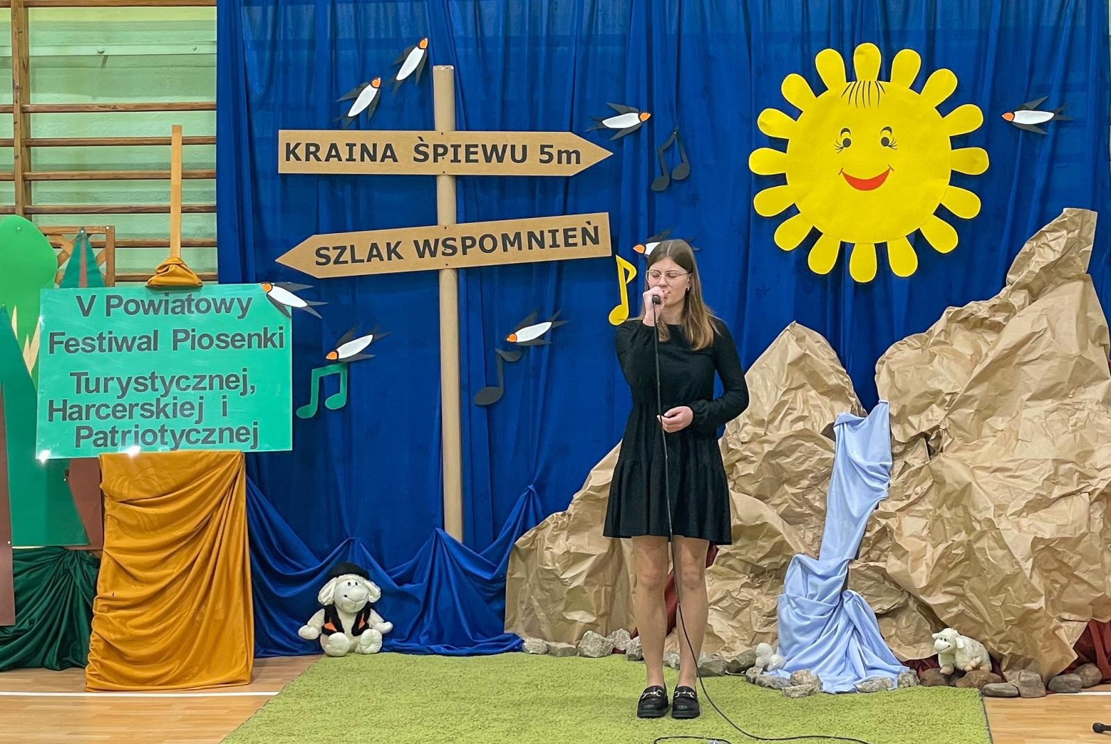 Zdjęcie w galerii na portalu naszraciborz.pl: Piosenka turystyczna, patriotyczna i harcerska zagościła w szkole w Krzanowicach [FOTO i WIDEO] wiadomości z regionu