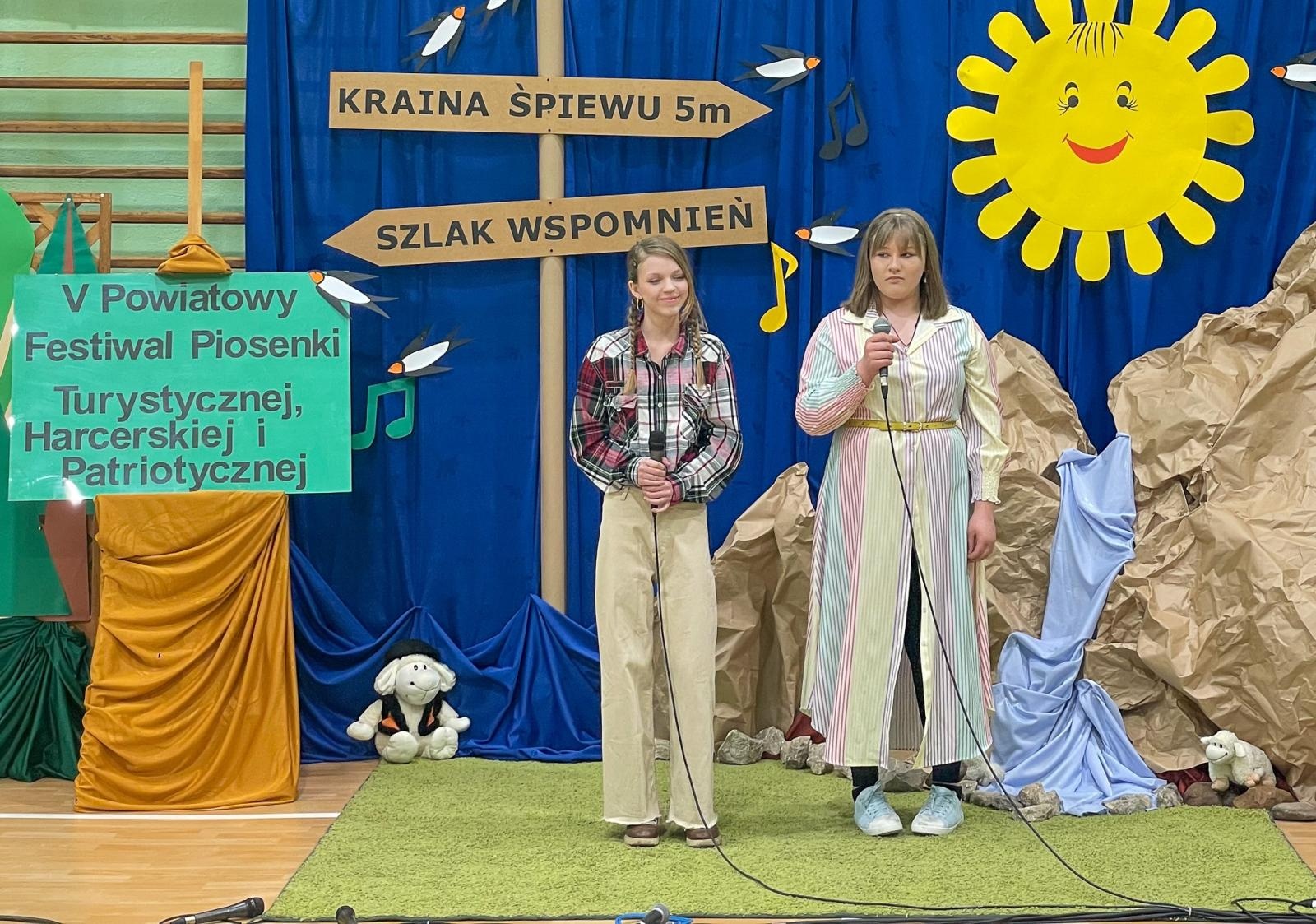 Zdjęcie w galerii na portalu naszraciborz.pl: Piosenka turystyczna, patriotyczna i harcerska zagościła w szkole w Krzanowicach [FOTO i WIDEO] wiadomości z regionu