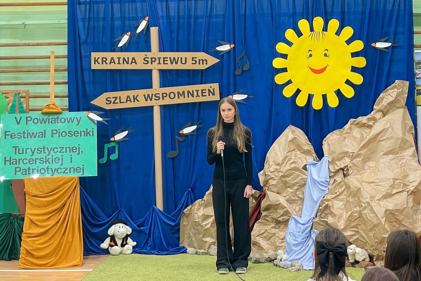 Zdjęcie w galerii na portalu naszraciborz.pl: Piosenka turystyczna, patriotyczna i harcerska zagościła w szkole w Krzanowicach [FOTO i WIDEO] wiadomości z regionu