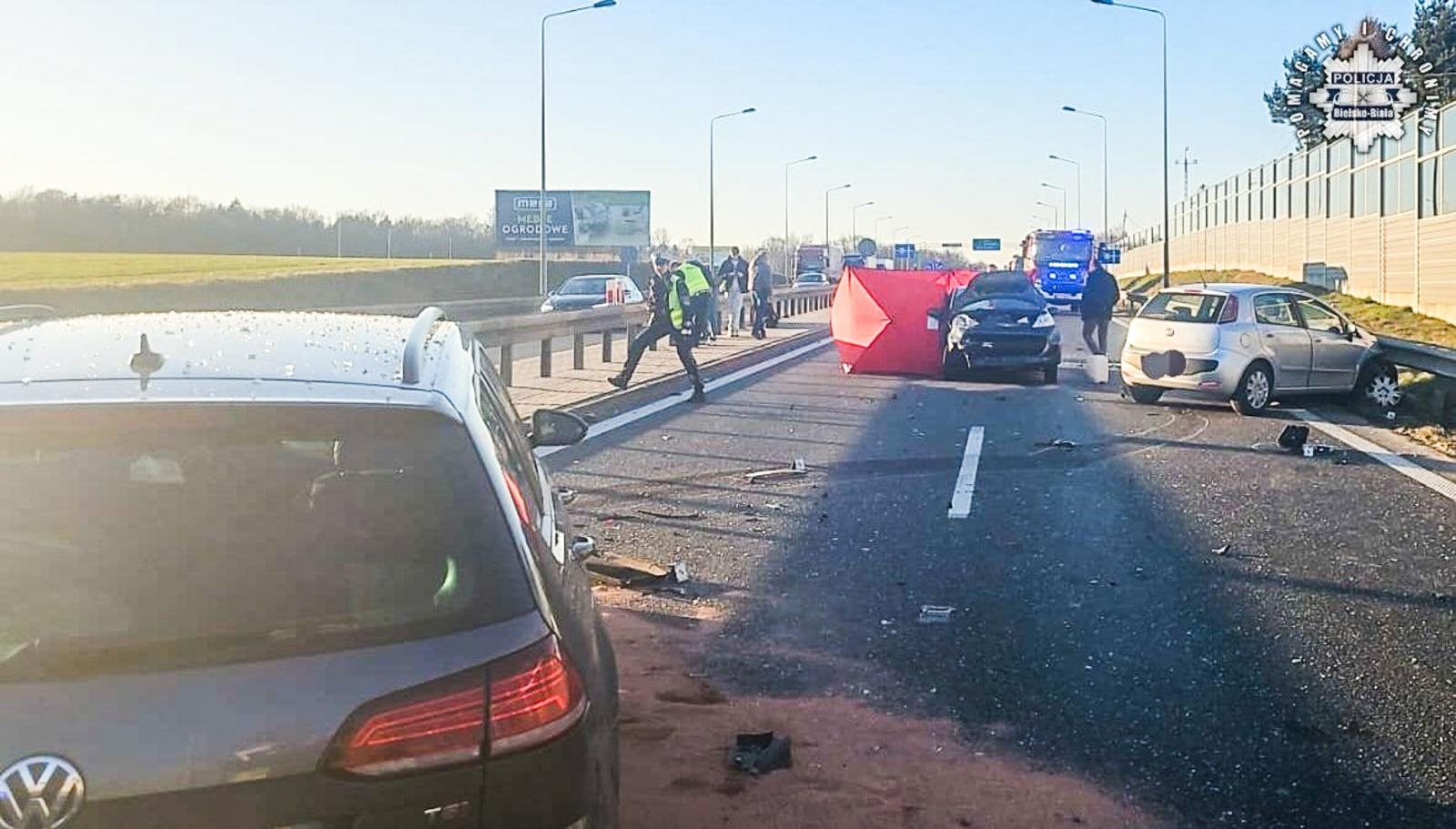 Zdjęcie w galerii na portalu naszraciborz.pl: Tragiczny wypadek na DK1. Ofiara to mieszkanka powiatu raciborskiego wiadomości z regionu