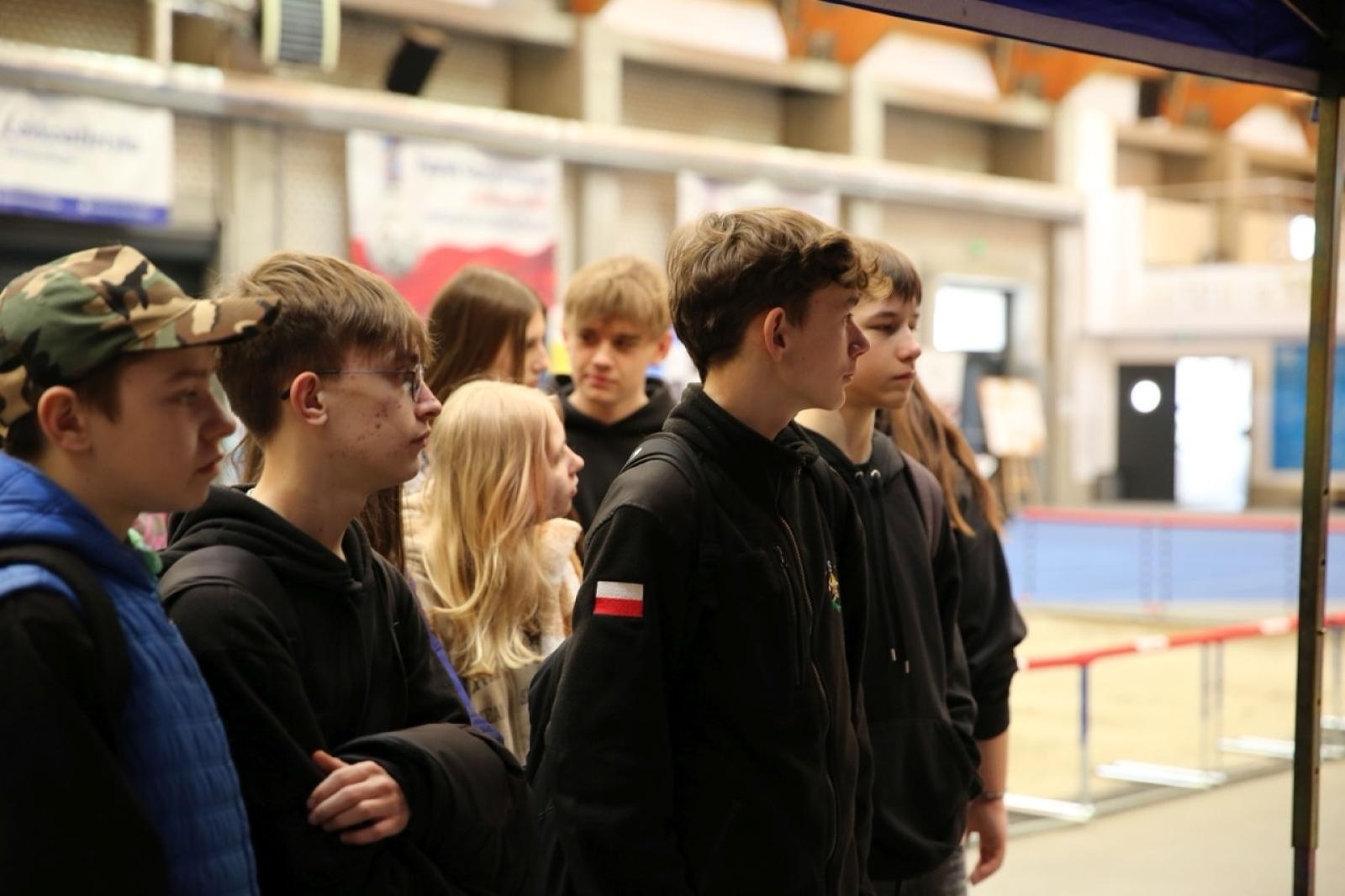 Zdjęcie w galerii na portalu naszraciborz.pl: Dzień Otwarty w ZSOMS Racibórz – Ogromne zainteresowanie ósmoklasistów wiadomości z regionu