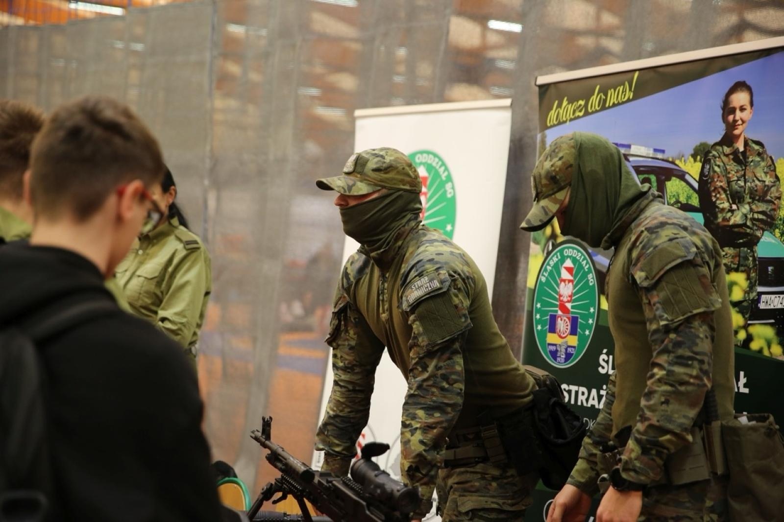 Zdjęcie w galerii na portalu naszraciborz.pl: Dzień Otwarty w ZSOMS Racibórz – Ogromne zainteresowanie ósmoklasistów wiadomości z regionu