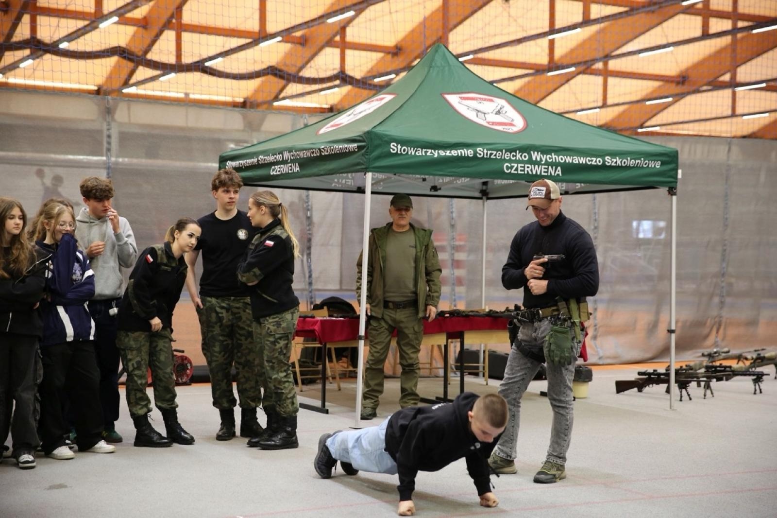 Zdjęcie w galerii na portalu naszraciborz.pl: Dzień Otwarty w ZSOMS Racibórz – Ogromne zainteresowanie ósmoklasistów wiadomości z regionu
