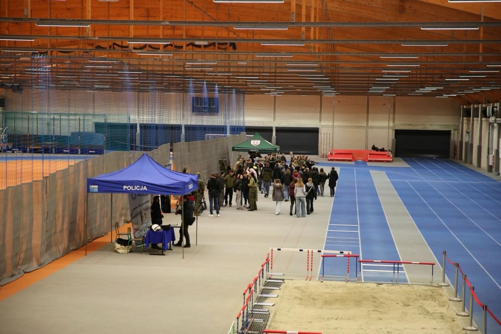 Zdjęcie w galerii na portalu naszraciborz.pl: Dzień Otwarty w ZSOMS Racibórz – Ogromne zainteresowanie ósmoklasistów wiadomości z regionu