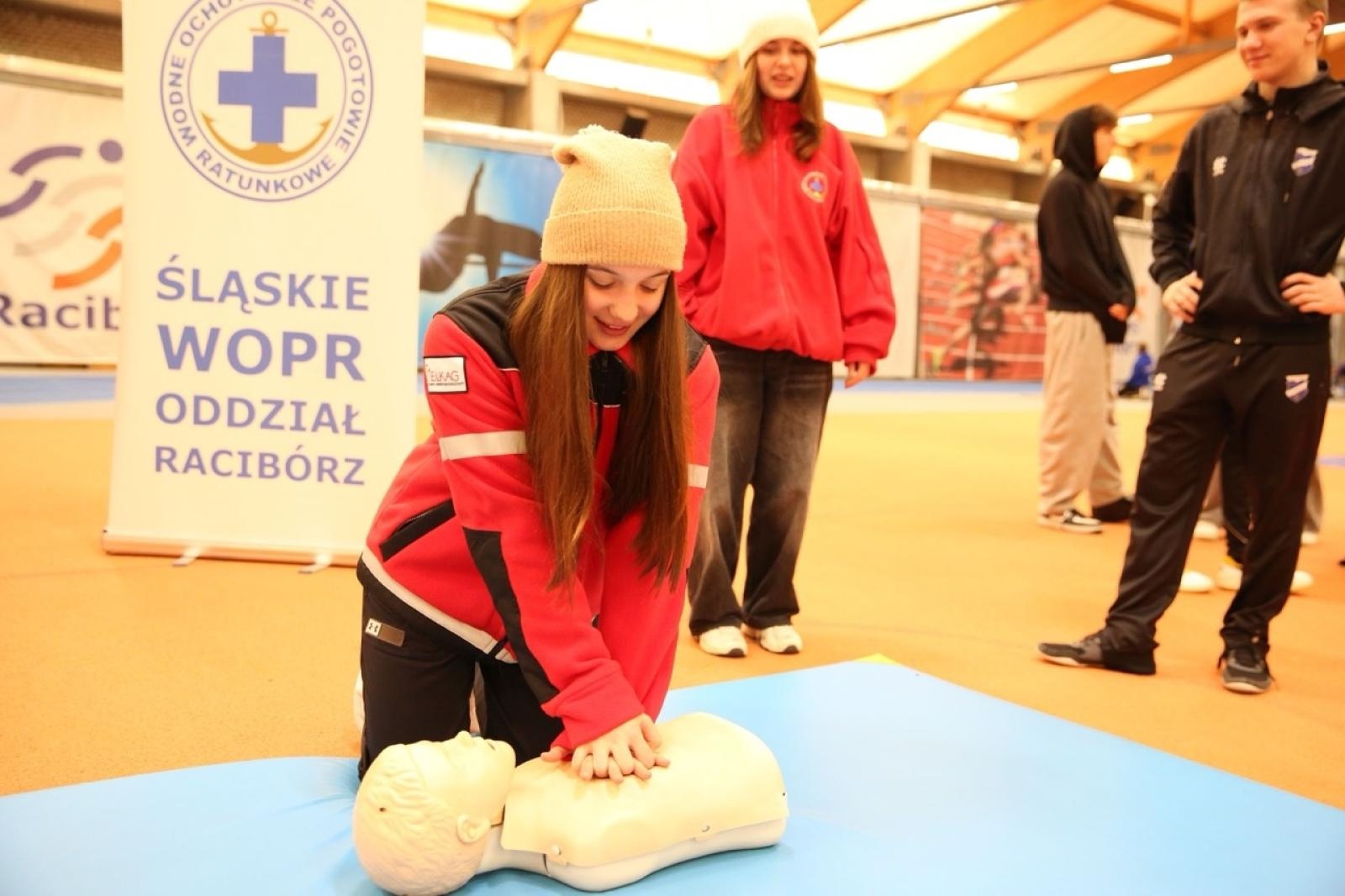 Zdjęcie w galerii na portalu naszraciborz.pl: Dzień Otwarty w ZSOMS Racibórz – Ogromne zainteresowanie ósmoklasistów wiadomości z regionu