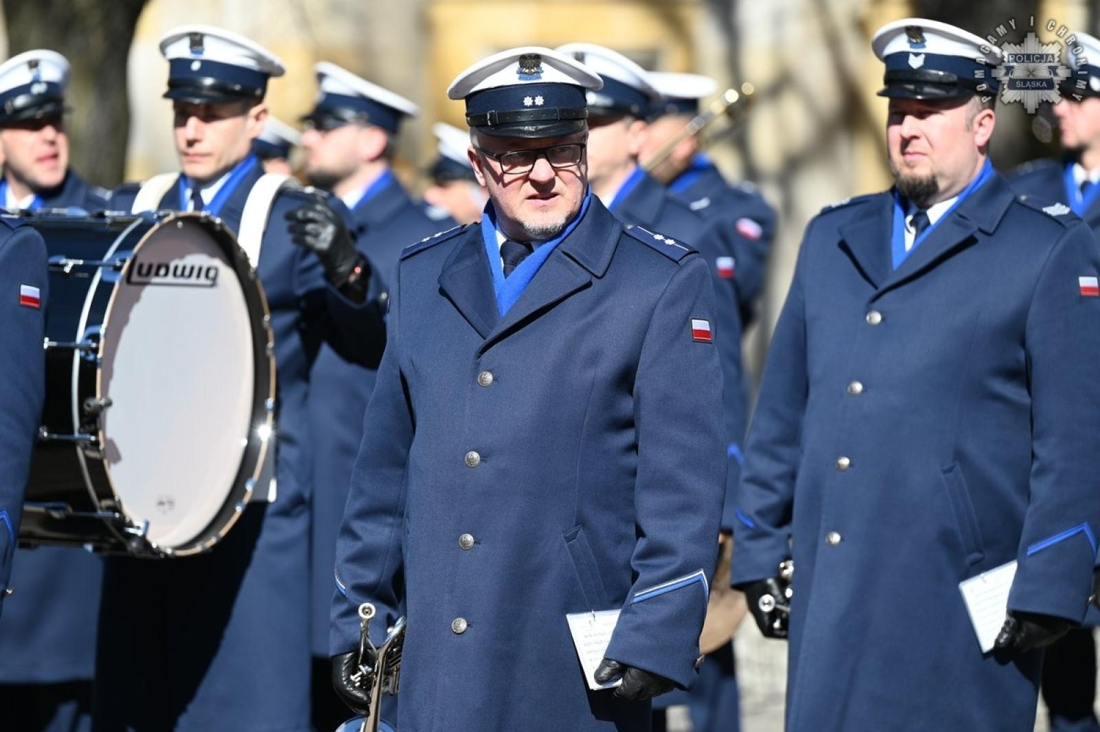 Zdjęcie w galerii na portalu naszraciborz.pl: Nowi policjanci złożyli rotę ślubowania  wiadomości z regionu