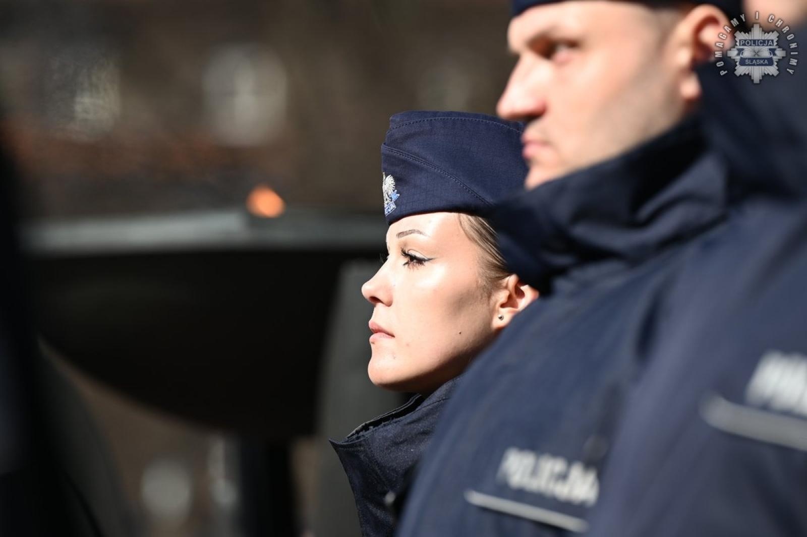 Zdjęcie w galerii na portalu naszraciborz.pl: Nowi policjanci złożyli rotę ślubowania  wiadomości z regionu