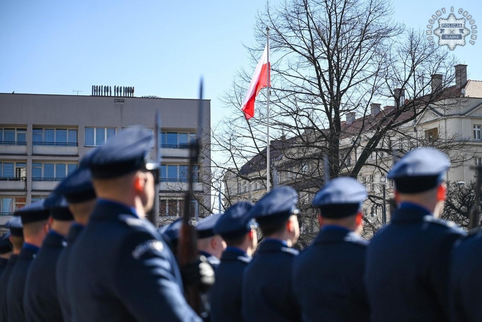 Zdjęcie w galerii na portalu naszraciborz.pl: Nowi policjanci złożyli rotę ślubowania  wiadomości z regionu