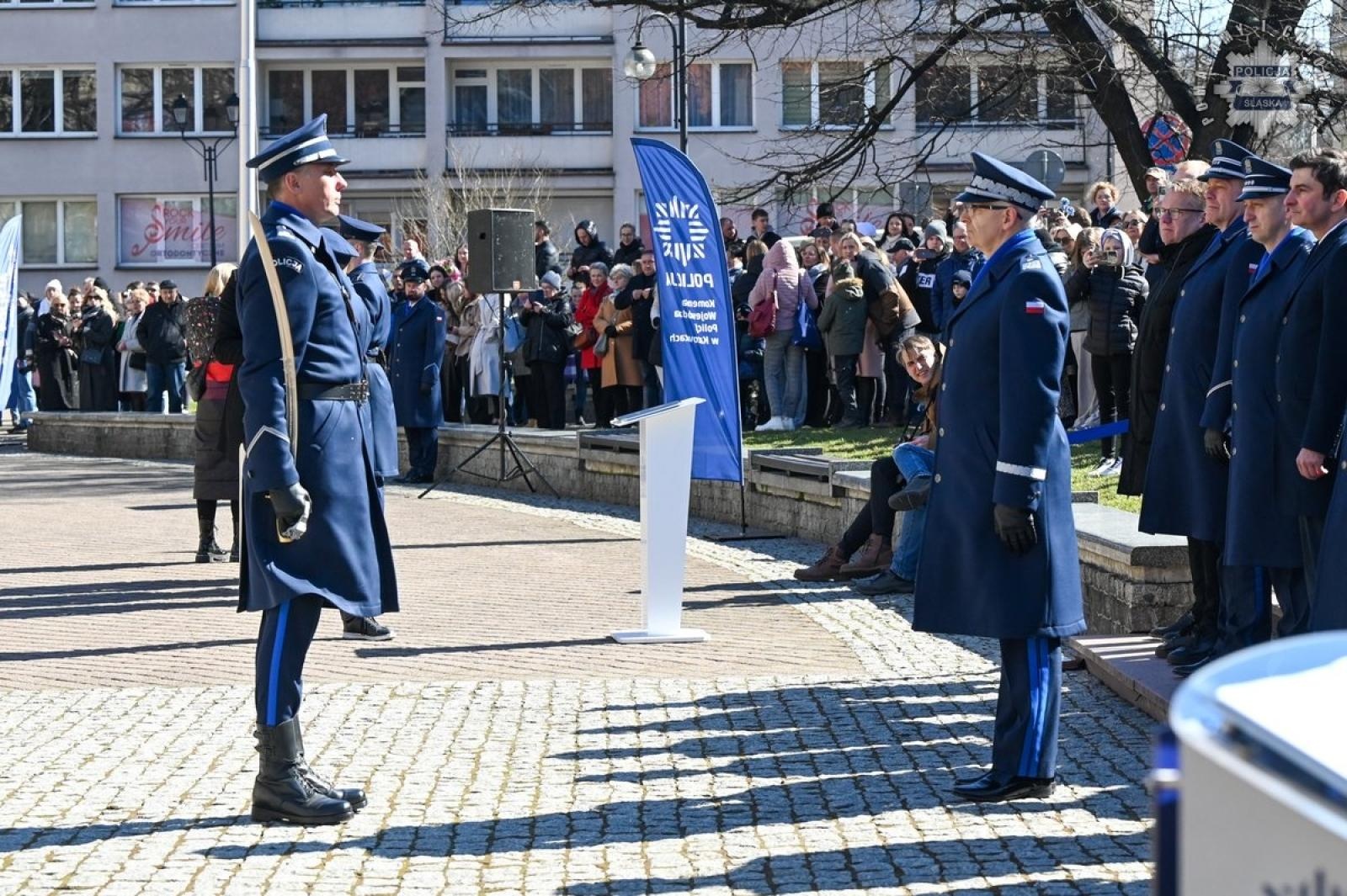 Zdjęcie w galerii na portalu naszraciborz.pl: Nowi policjanci złożyli rotę ślubowania  wiadomości z regionu