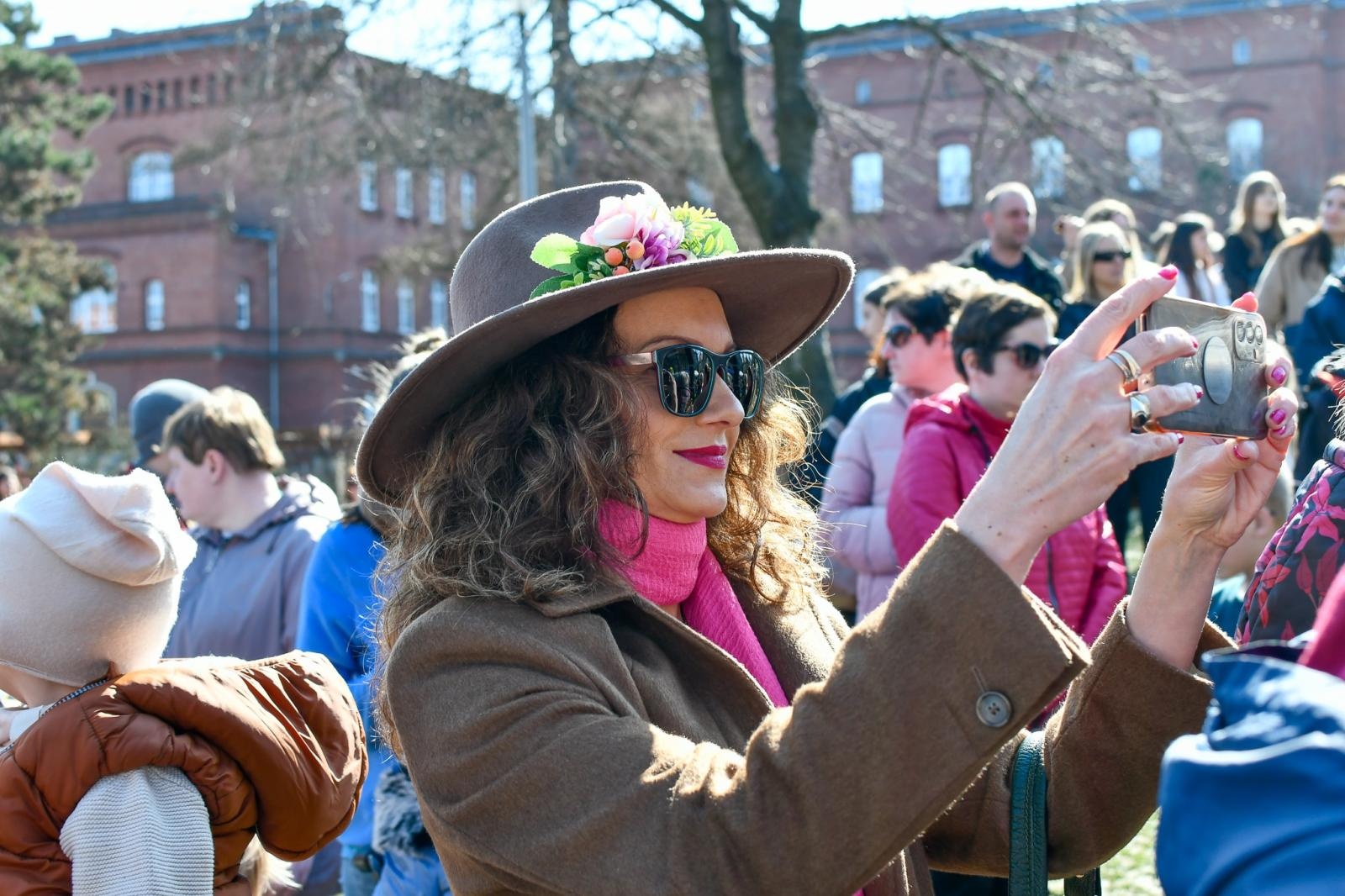 Zdjęcie w galerii na portalu naszraciborz.pl: Piknik na powitanie wiosny w Raciborzu. Gwarno i kolorowo w parku Jordanowskim [FOTO i WIDEO] wiadomości z regionu