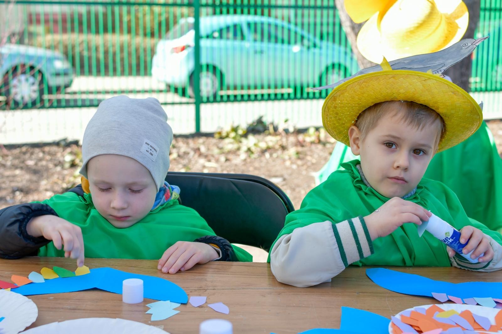 Zdjęcie w galerii na portalu naszraciborz.pl: Piknik na powitanie wiosny w Raciborzu. Gwarno i kolorowo w parku Jordanowskim [FOTO i WIDEO] wiadomości z regionu