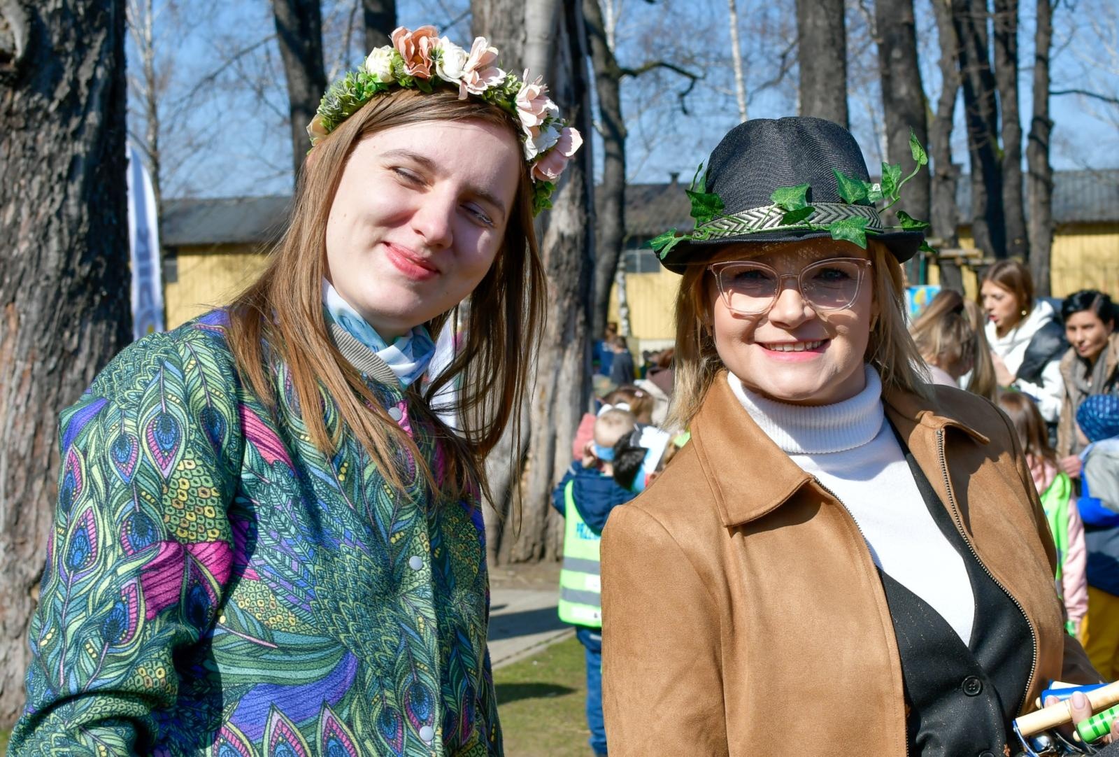 Zdjęcie w galerii na portalu naszraciborz.pl: Piknik na powitanie wiosny w Raciborzu. Gwarno i kolorowo w parku Jordanowskim [FOTO i WIDEO] wiadomości z regionu