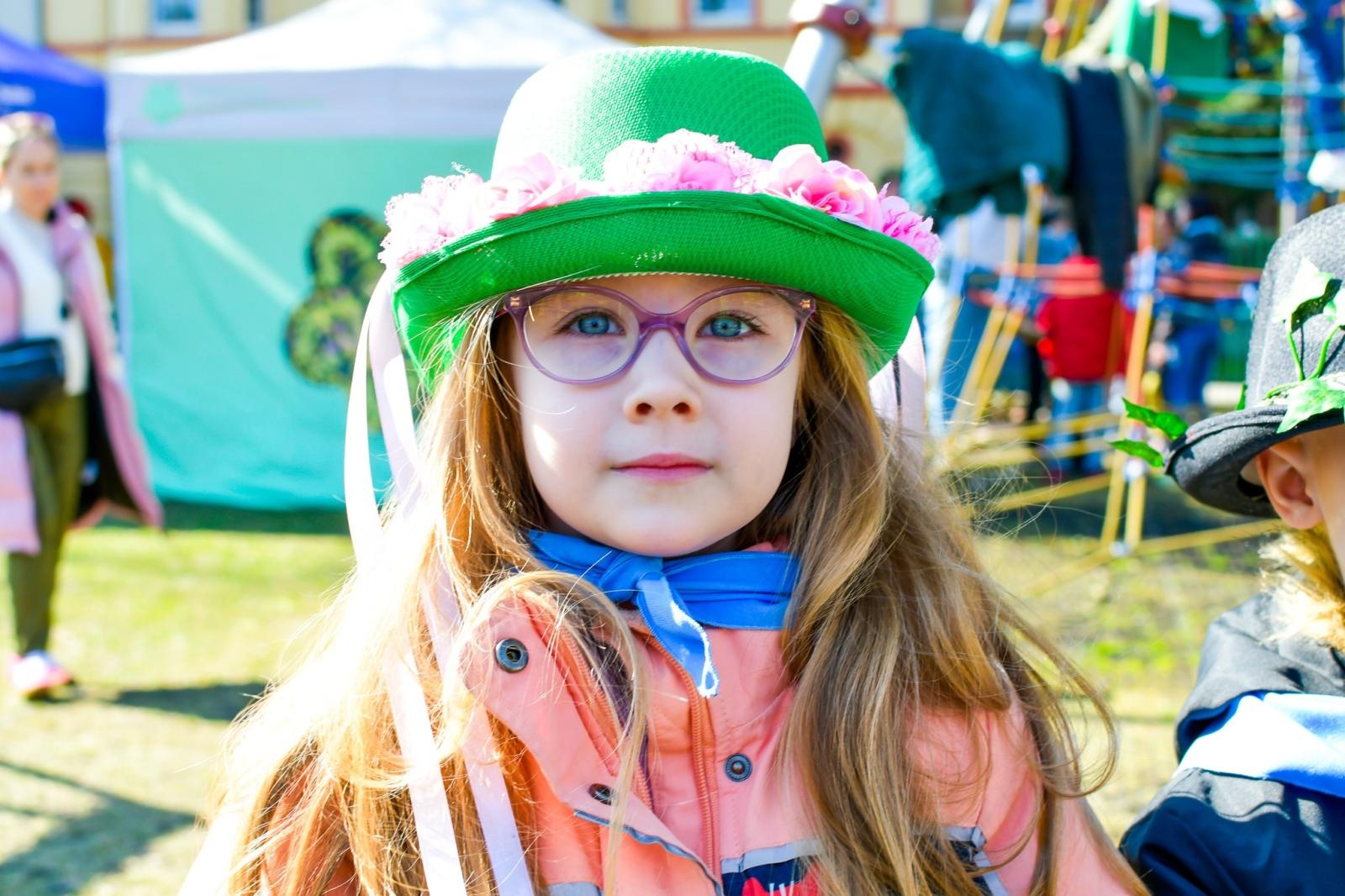 Zdjęcie w galerii na portalu naszraciborz.pl: Piknik na powitanie wiosny w Raciborzu. Gwarno i kolorowo w parku Jordanowskim [FOTO i WIDEO] wiadomości z regionu