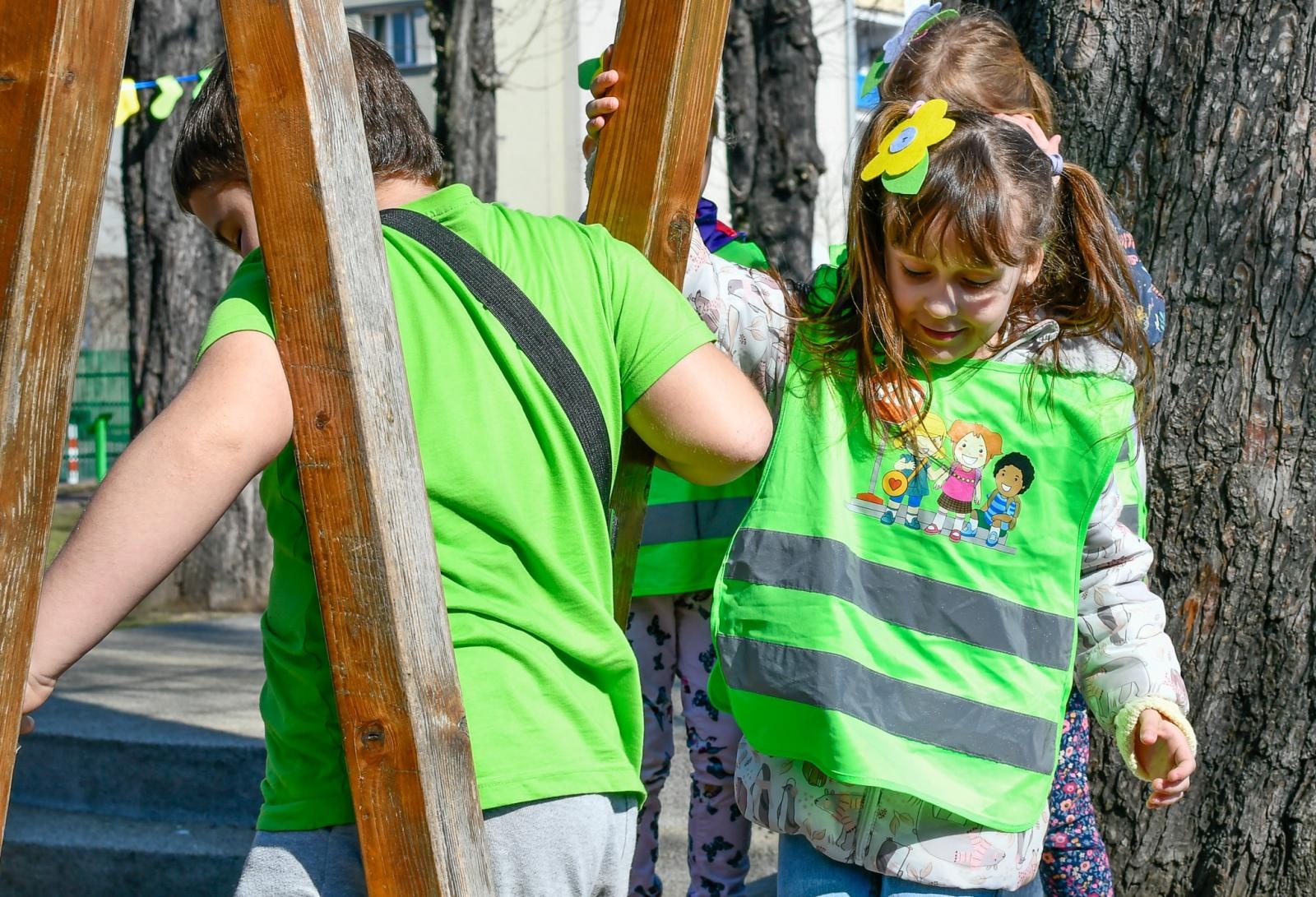 Zdjęcie w galerii na portalu naszraciborz.pl: Piknik na powitanie wiosny w Raciborzu. Gwarno i kolorowo w parku Jordanowskim [FOTO i WIDEO] wiadomości z regionu