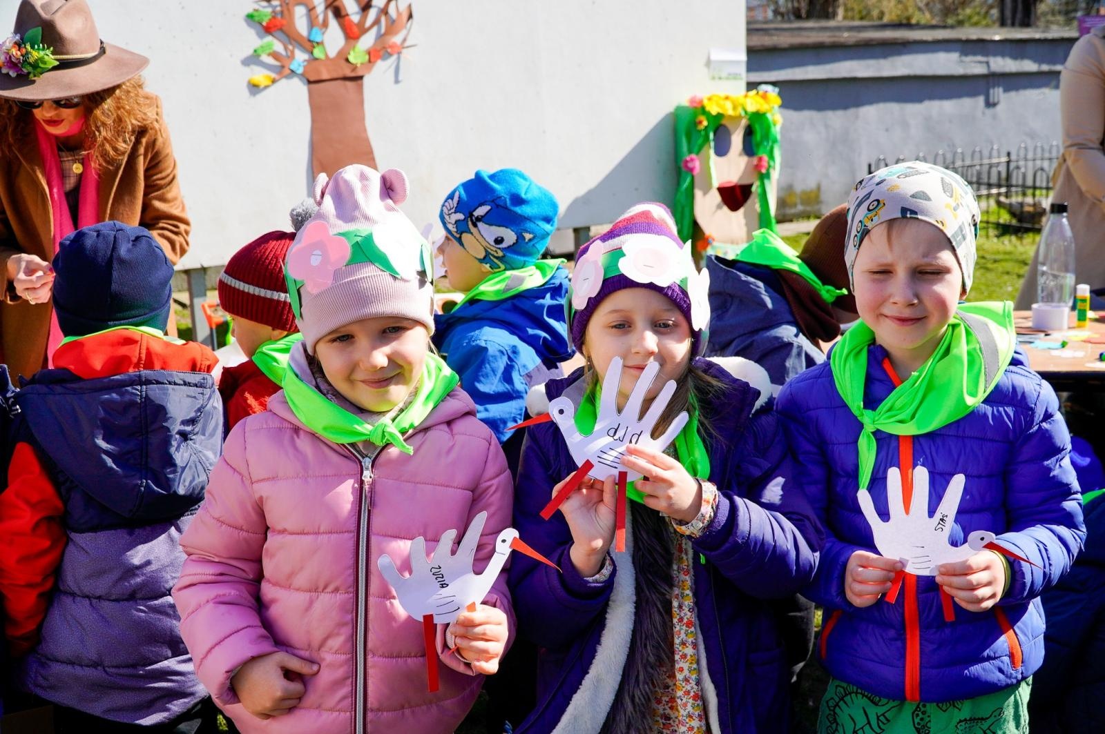 Zdjęcie w galerii na portalu naszraciborz.pl: Piknik na powitanie wiosny w Raciborzu. Gwarno i kolorowo w parku Jordanowskim [FOTO i WIDEO] wiadomości z regionu