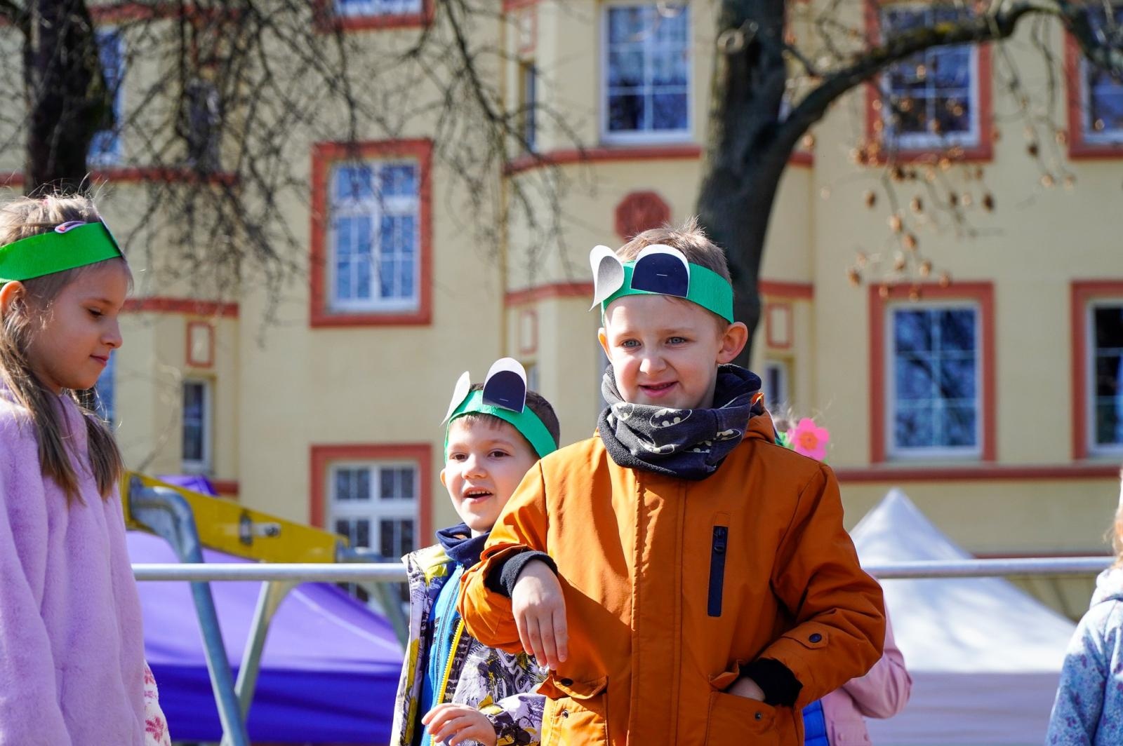Zdjęcie w galerii na portalu naszraciborz.pl: Piknik na powitanie wiosny w Raciborzu. Gwarno i kolorowo w parku Jordanowskim [FOTO i WIDEO] wiadomości z regionu