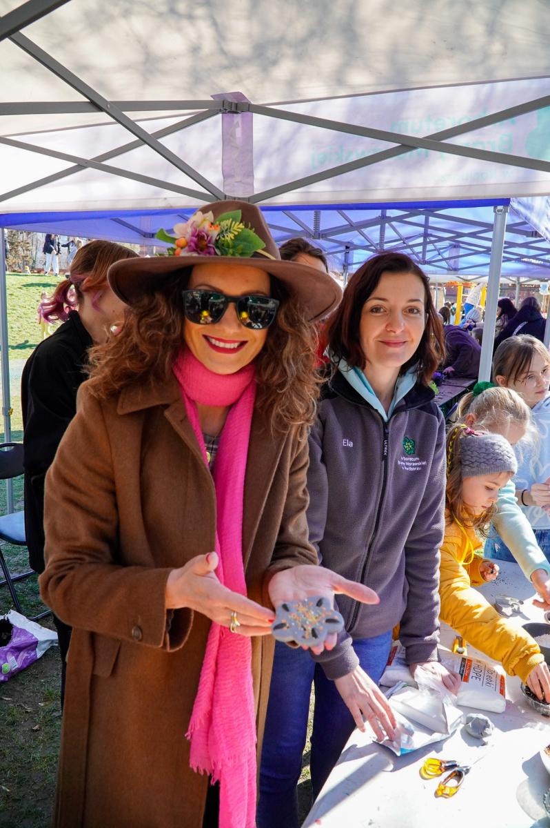 Zdjęcie w galerii na portalu naszraciborz.pl: Piknik na powitanie wiosny w Raciborzu. Gwarno i kolorowo w parku Jordanowskim [FOTO i WIDEO] wiadomości z regionu
