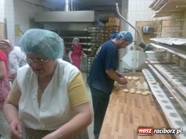 Zdjęcie w galerii na portalu naszraciborz.pl: Podziękowania za pieczenie kołacza wiadomości z regionu