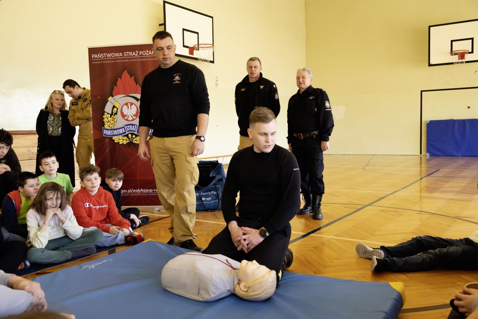 Zdjęcie w galerii na portalu naszraciborz.pl: Bezpieczne wagary na wsi – Gminny Dzień Bezpieczeństwa w Krzyżanowicach wiadomości z regionu