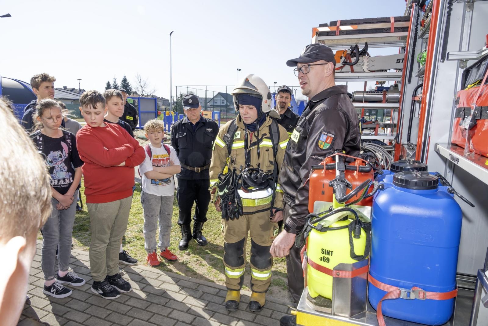 Zdjęcie w galerii na portalu naszraciborz.pl: Bezpieczne wagary na wsi – Gminny Dzień Bezpieczeństwa w Krzyżanowicach wiadomości z regionu