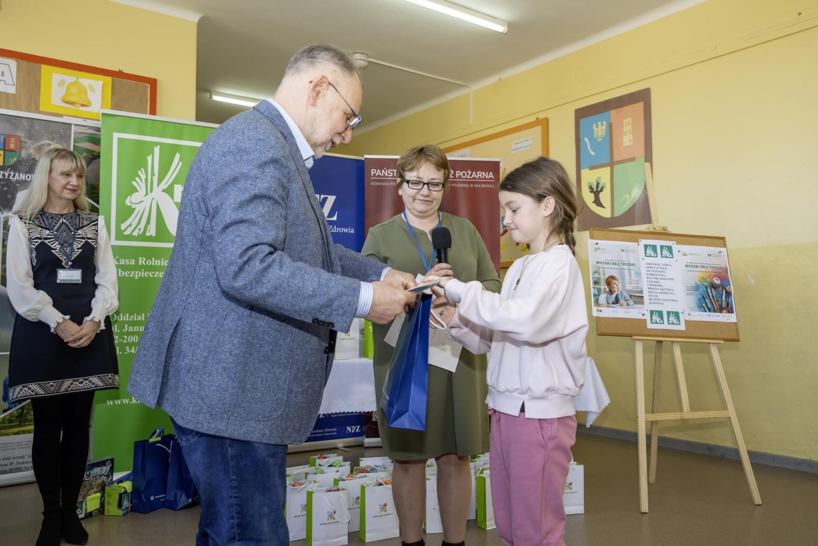 Zdjęcie w galerii na portalu naszraciborz.pl: Bezpieczne wagary na wsi – Gminny Dzień Bezpieczeństwa w Krzyżanowicach wiadomości z regionu