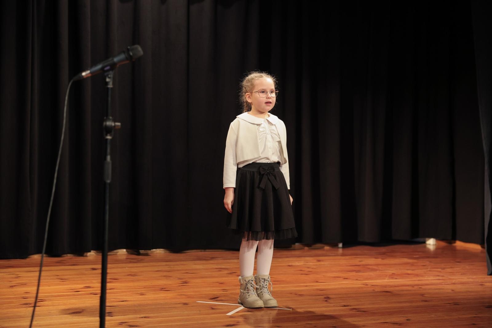 Zdjęcie w galerii na portalu naszraciborz.pl: Eliminacje gminne w Konkursie Recytatorskim MAŁY OKR - wyniki w Raciborzu wiadomości z regionu