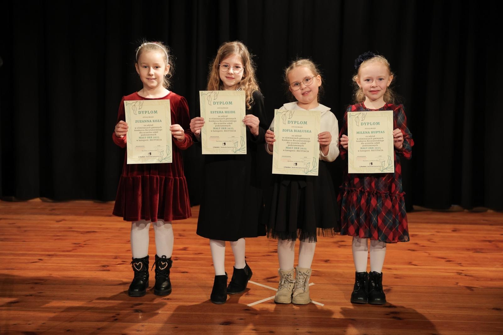 Zdjęcie w galerii na portalu naszraciborz.pl: Eliminacje gminne w Konkursie Recytatorskim MAŁY OKR - wyniki w Raciborzu wiadomości z regionu