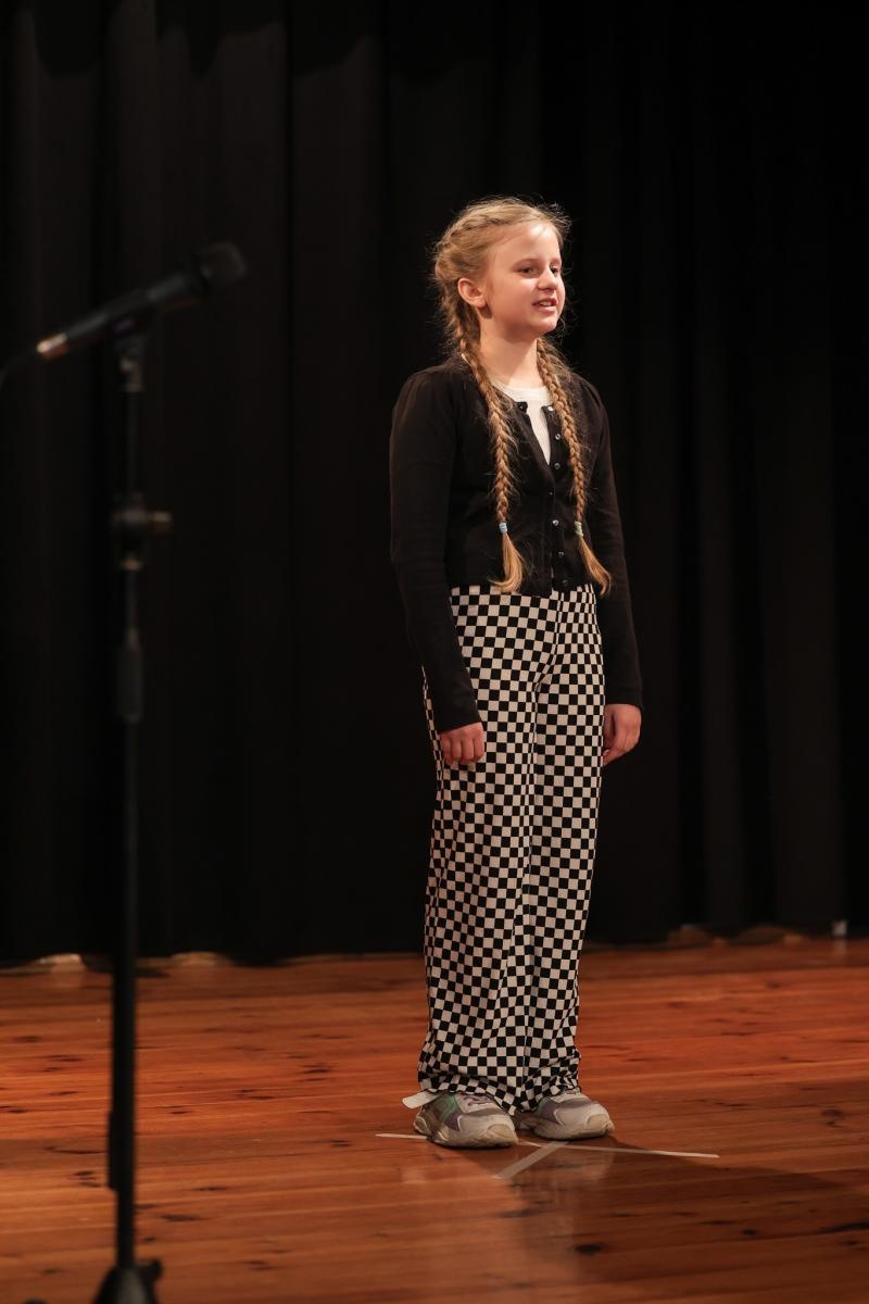 Zdjęcie w galerii na portalu naszraciborz.pl: Eliminacje gminne w Konkursie Recytatorskim MAŁY OKR - wyniki w Raciborzu wiadomości z regionu