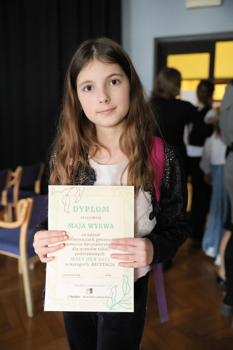 Zdjęcie w galerii na portalu naszraciborz.pl: Eliminacje gminne w Konkursie Recytatorskim MAŁY OKR - wyniki w Raciborzu wiadomości z regionu