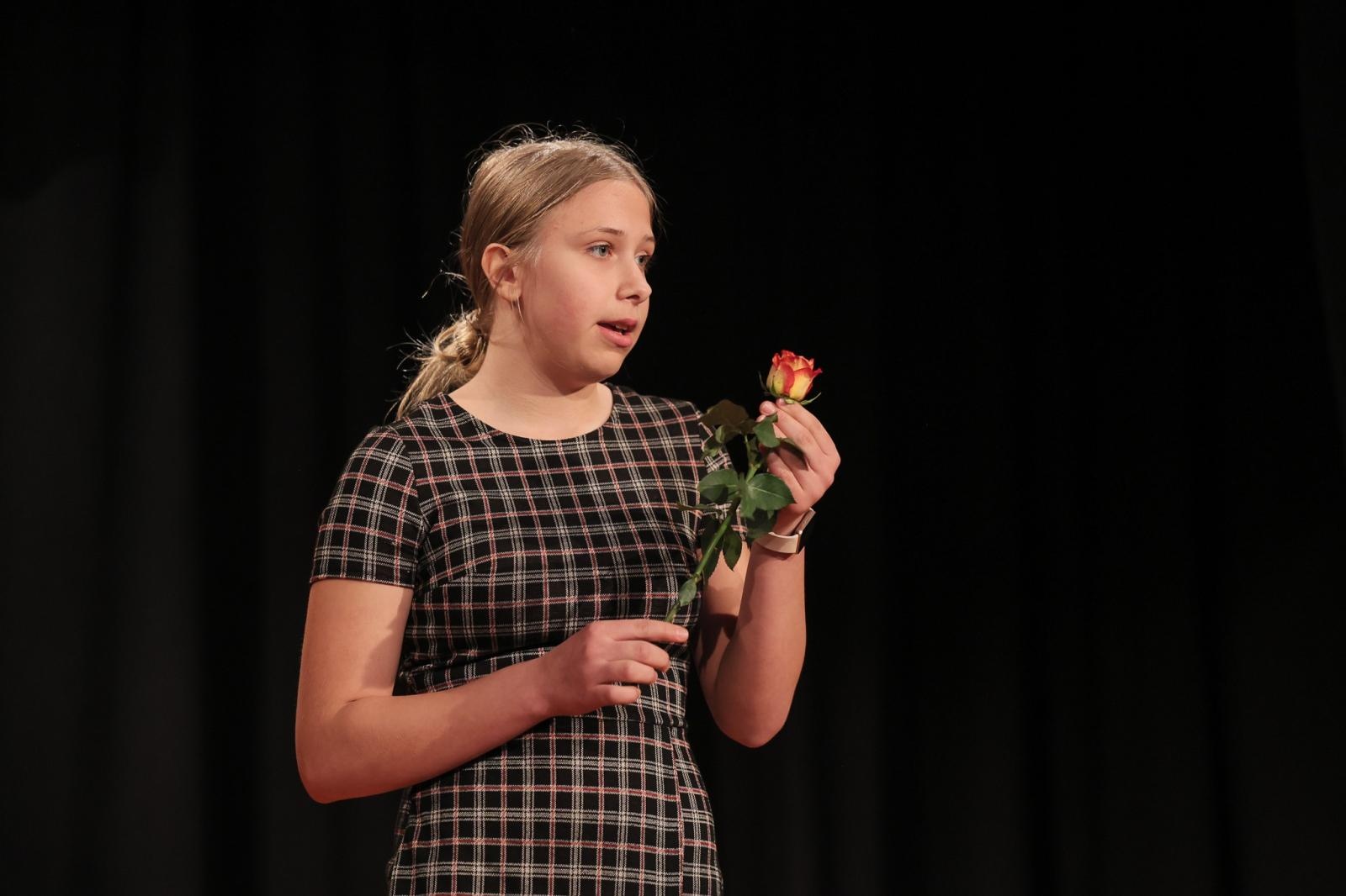 Zdjęcie w galerii na portalu naszraciborz.pl: Eliminacje gminne w Konkursie Recytatorskim MAŁY OKR - wyniki w Raciborzu wiadomości z regionu