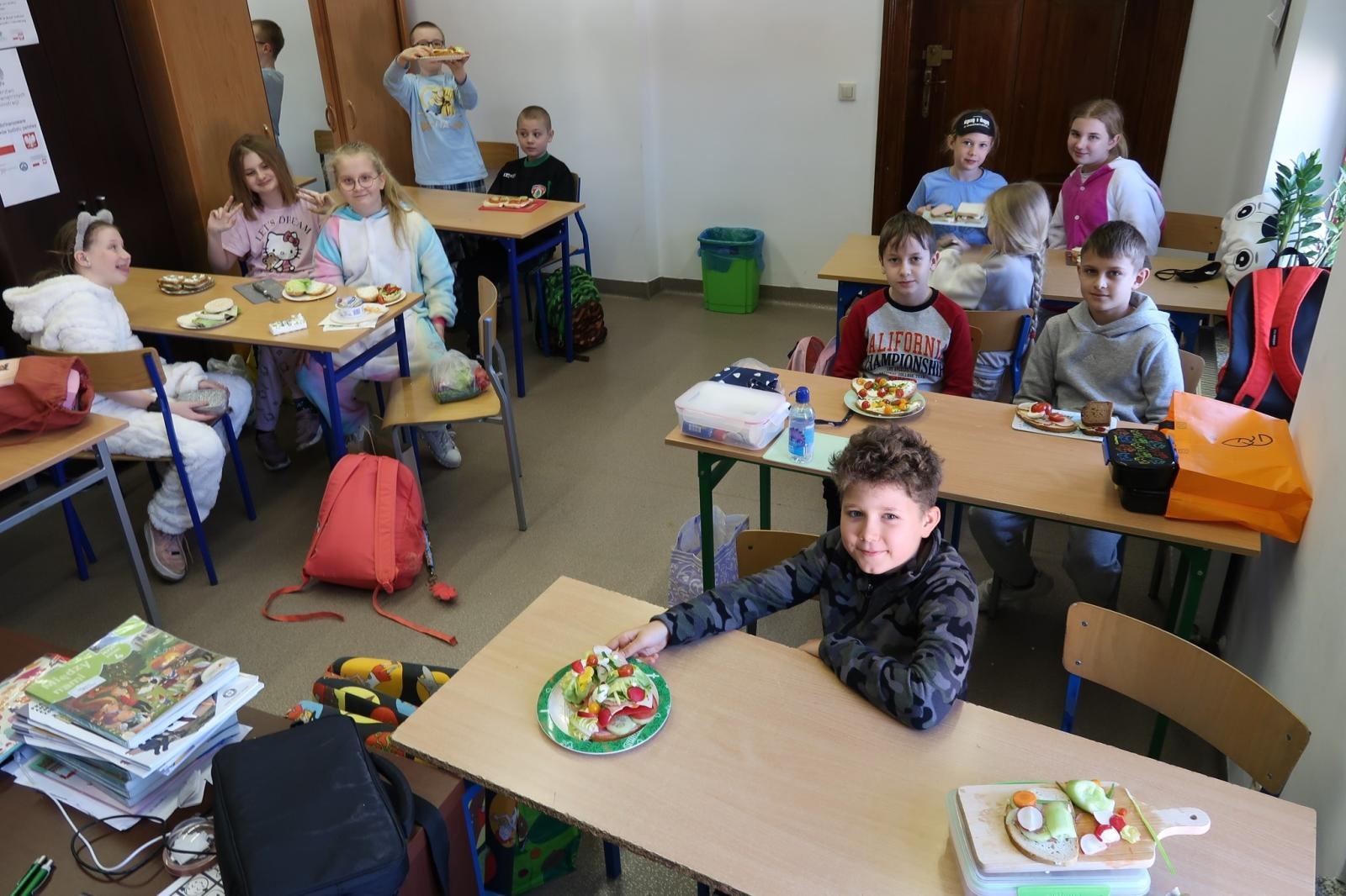 Zdjęcie w galerii na portalu naszraciborz.pl: Piżamowe powitanie wiosny w Studziennej wiadomości z regionu