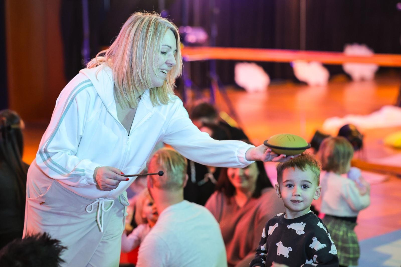 Zdjęcie w galerii na portalu naszraciborz.pl: Maluchy w Krainie Dźwięku: Ptasie Radio już w niedzielę w RCK wiadomości z regionu