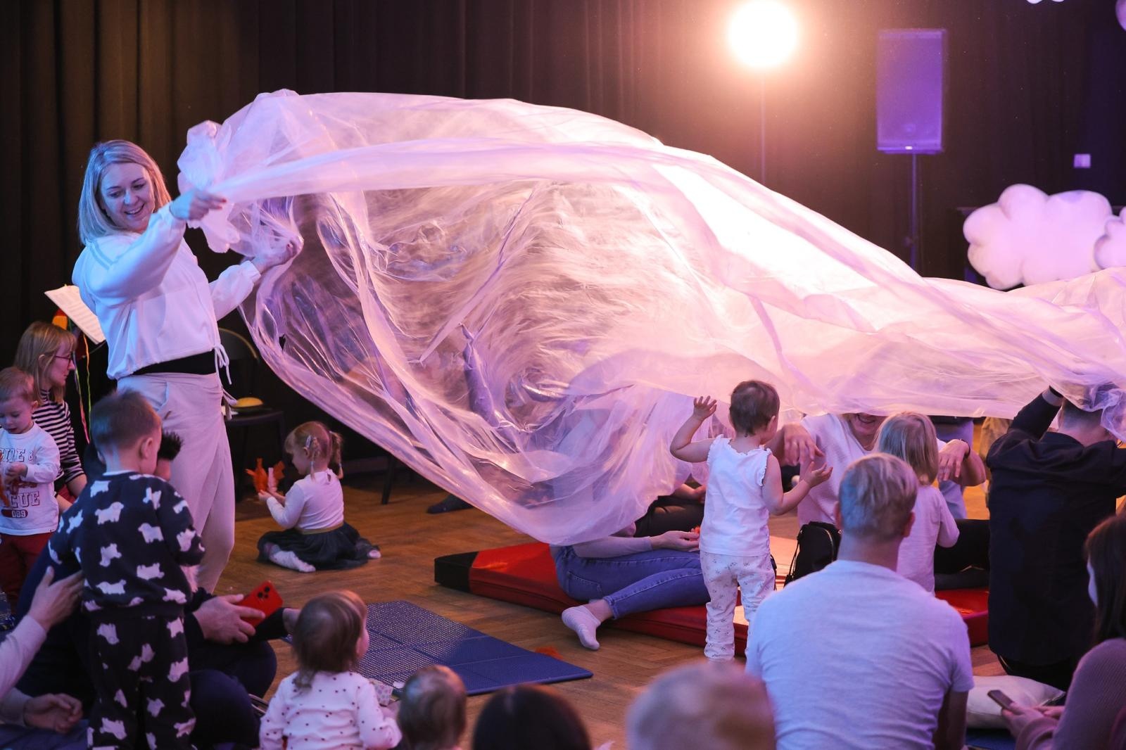 Zdjęcie w galerii na portalu naszraciborz.pl: Maluchy w Krainie Dźwięku: Ptasie Radio już w niedzielę w RCK wiadomości z regionu