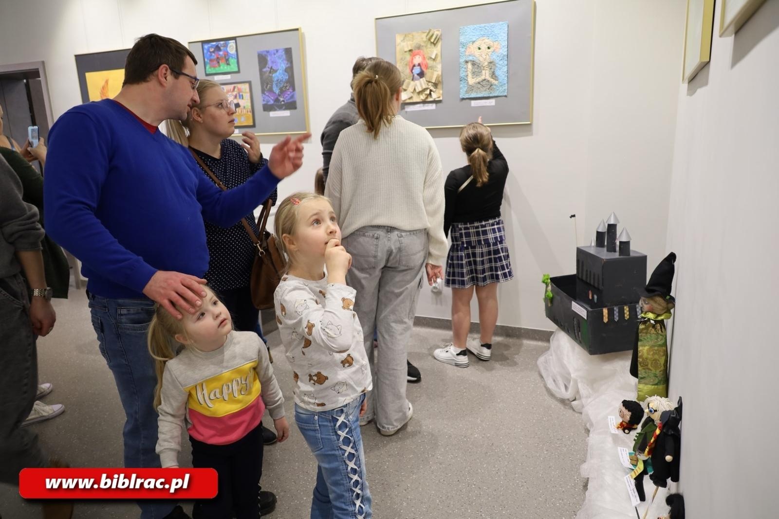 Zdjęcie w galerii na portalu naszraciborz.pl: Ogólnopolski Konkurs Plastyczny Czarodziejski świat Harry`ego Pottera rozstrzygnięty wiadomości z regionu