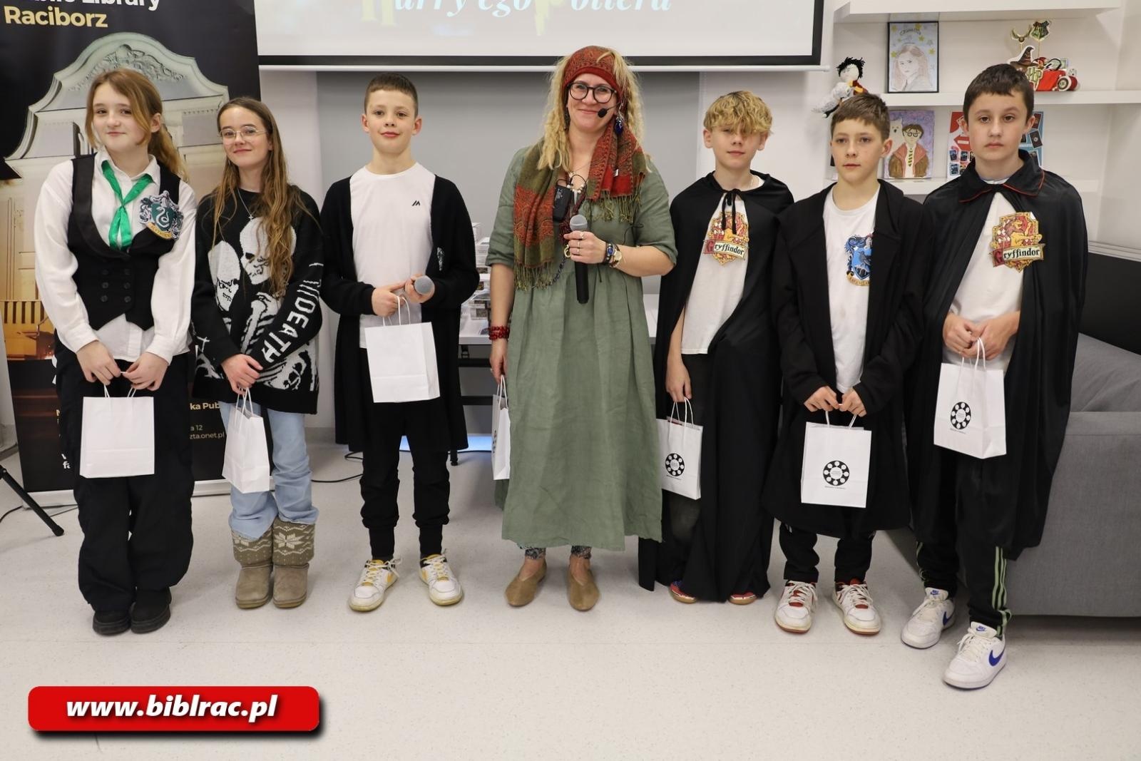 Zdjęcie w galerii na portalu naszraciborz.pl: Ogólnopolski Konkurs Plastyczny Czarodziejski świat Harry`ego Pottera rozstrzygnięty wiadomości z regionu