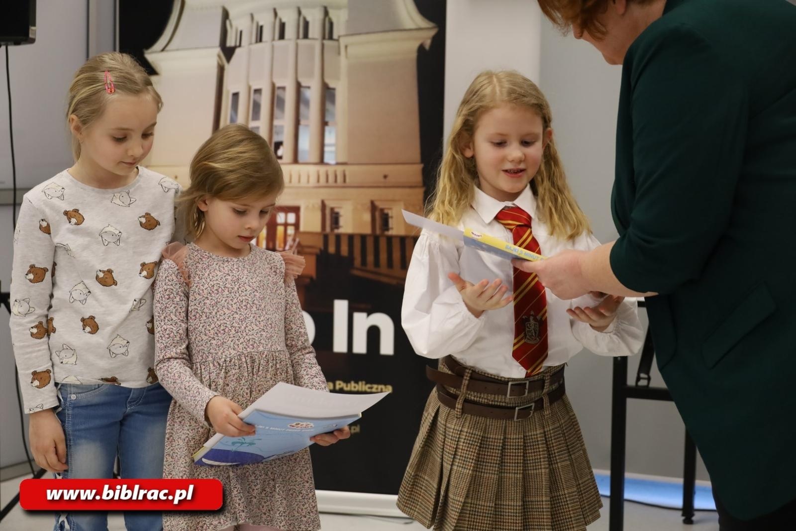 Zdjęcie w galerii na portalu naszraciborz.pl: Ogólnopolski Konkurs Plastyczny Czarodziejski świat Harry`ego Pottera rozstrzygnięty wiadomości z regionu
