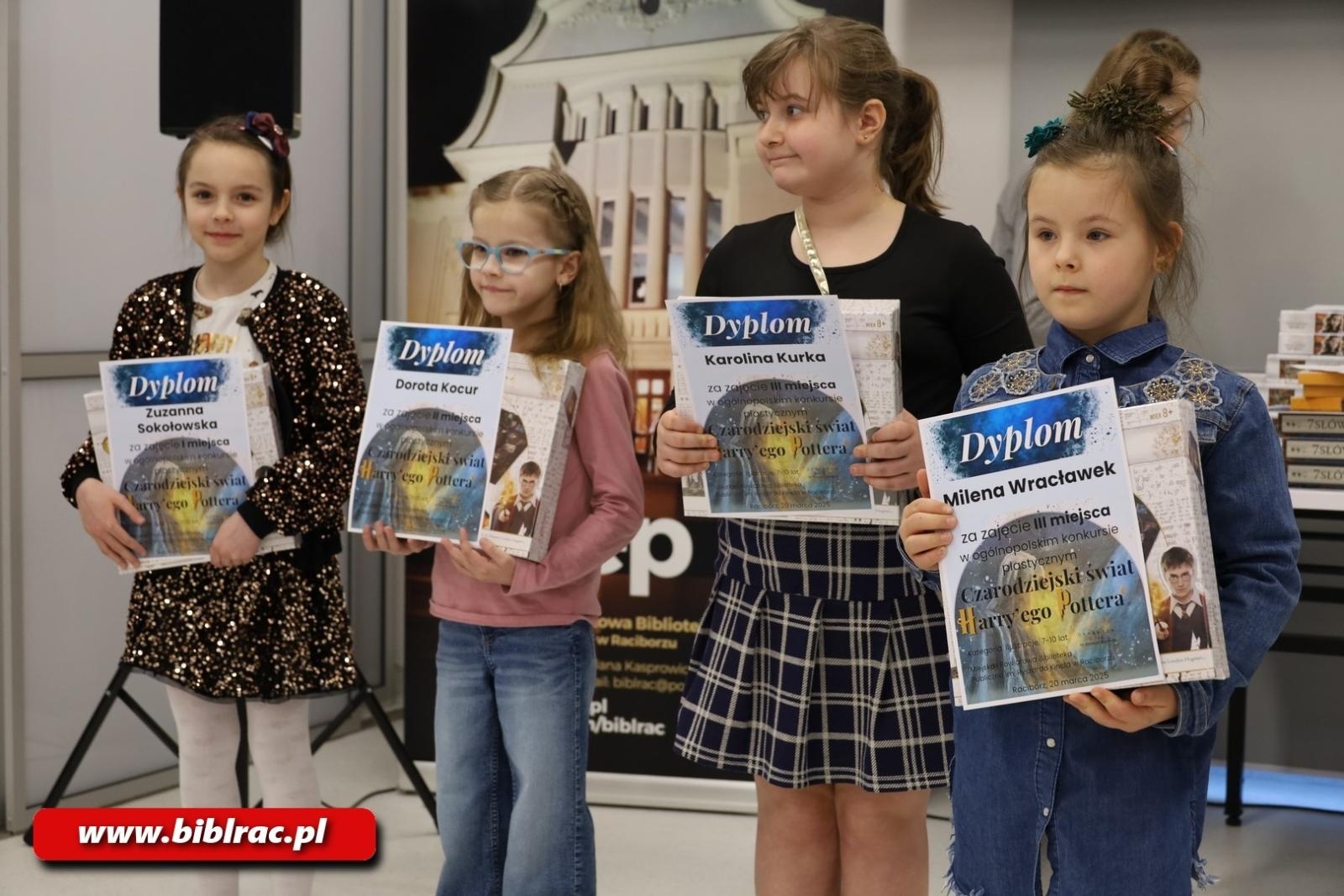 Zdjęcie w galerii na portalu naszraciborz.pl: Ogólnopolski Konkurs Plastyczny Czarodziejski świat Harry`ego Pottera rozstrzygnięty wiadomości z regionu