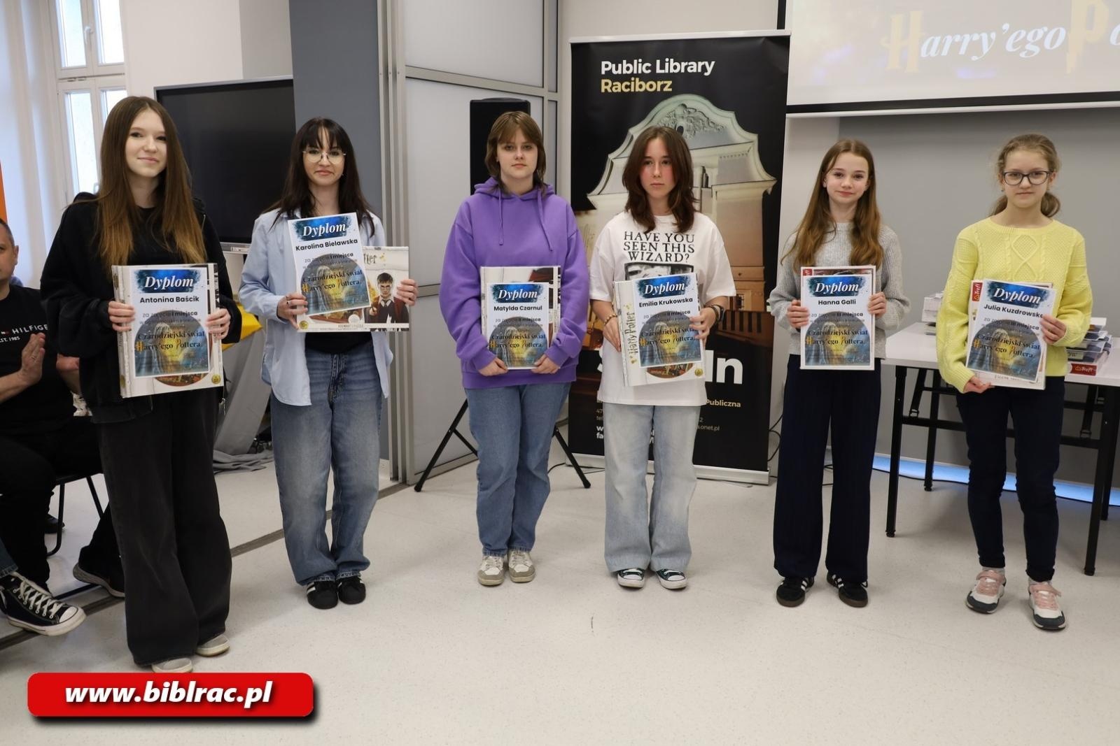 Zdjęcie w galerii na portalu naszraciborz.pl: Ogólnopolski Konkurs Plastyczny Czarodziejski świat Harry`ego Pottera rozstrzygnięty wiadomości z regionu