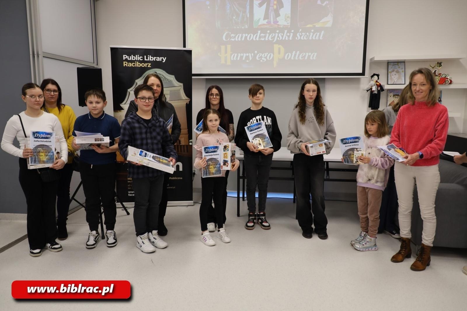 Zdjęcie w galerii na portalu naszraciborz.pl: Ogólnopolski Konkurs Plastyczny Czarodziejski świat Harry`ego Pottera rozstrzygnięty wiadomości z regionu