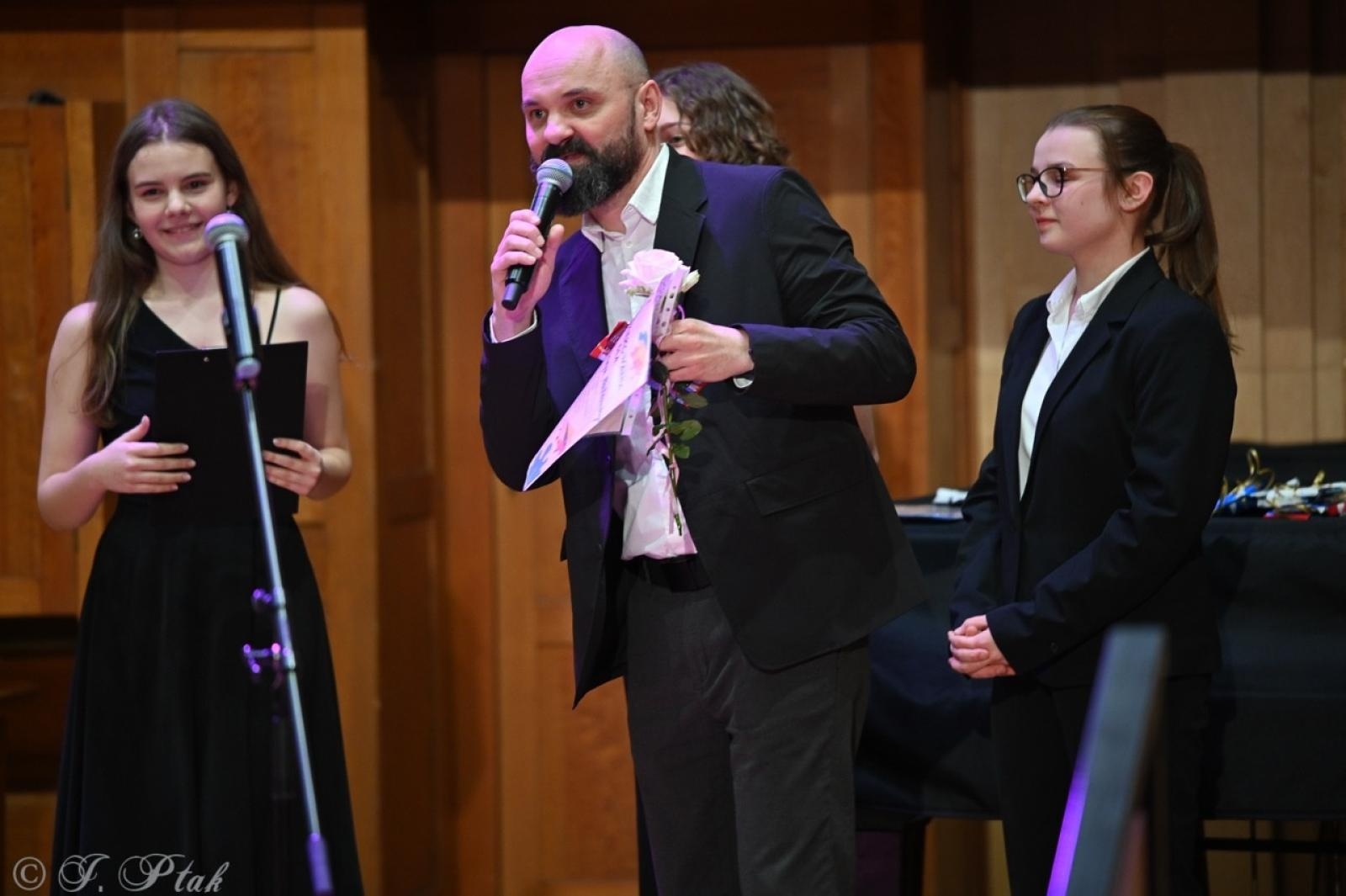 Zdjęcie w galerii na portalu naszraciborz.pl: Muzyczna podróż na zakończenie projektu Sztuka emocji [FOTO i WIDEO] wiadomości z regionu