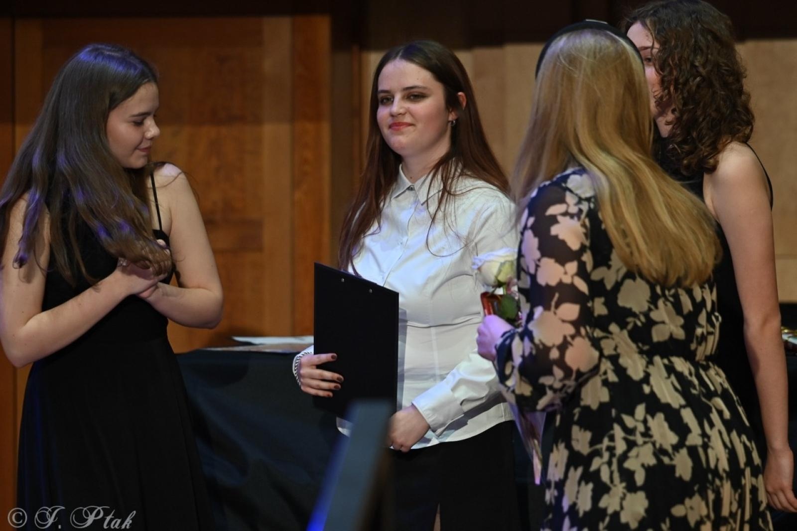 Zdjęcie w galerii na portalu naszraciborz.pl: Muzyczna podróż na zakończenie projektu Sztuka emocji [FOTO i WIDEO] wiadomości z regionu