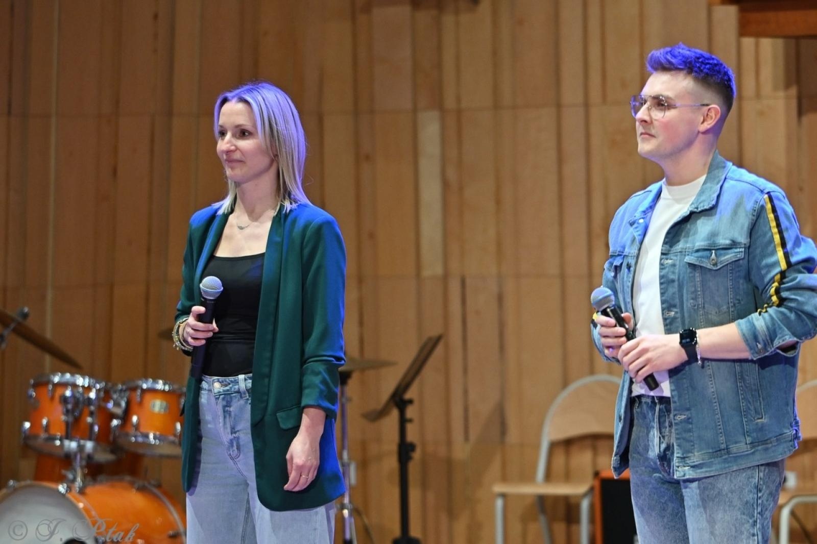 Zdjęcie w galerii na portalu naszraciborz.pl: Muzyczna podróż na zakończenie projektu Sztuka emocji [FOTO i WIDEO] wiadomości z regionu