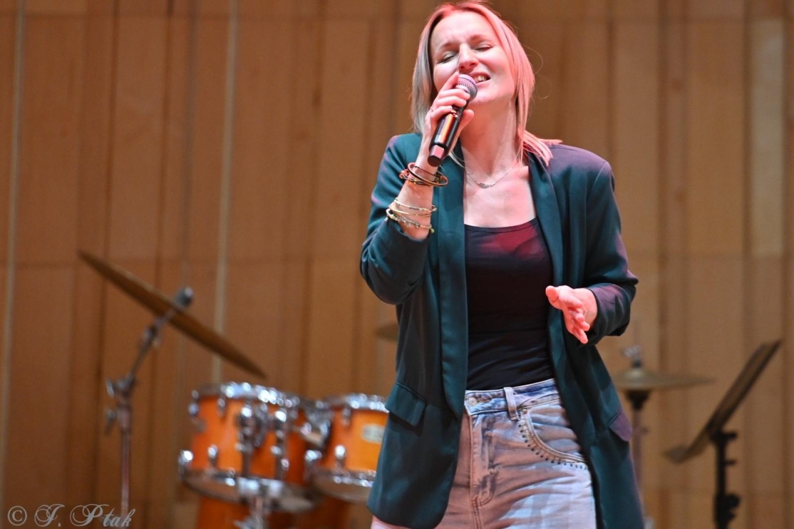 Zdjęcie w galerii na portalu naszraciborz.pl: Muzyczna podróż na zakończenie projektu Sztuka emocji [FOTO i WIDEO] wiadomości z regionu