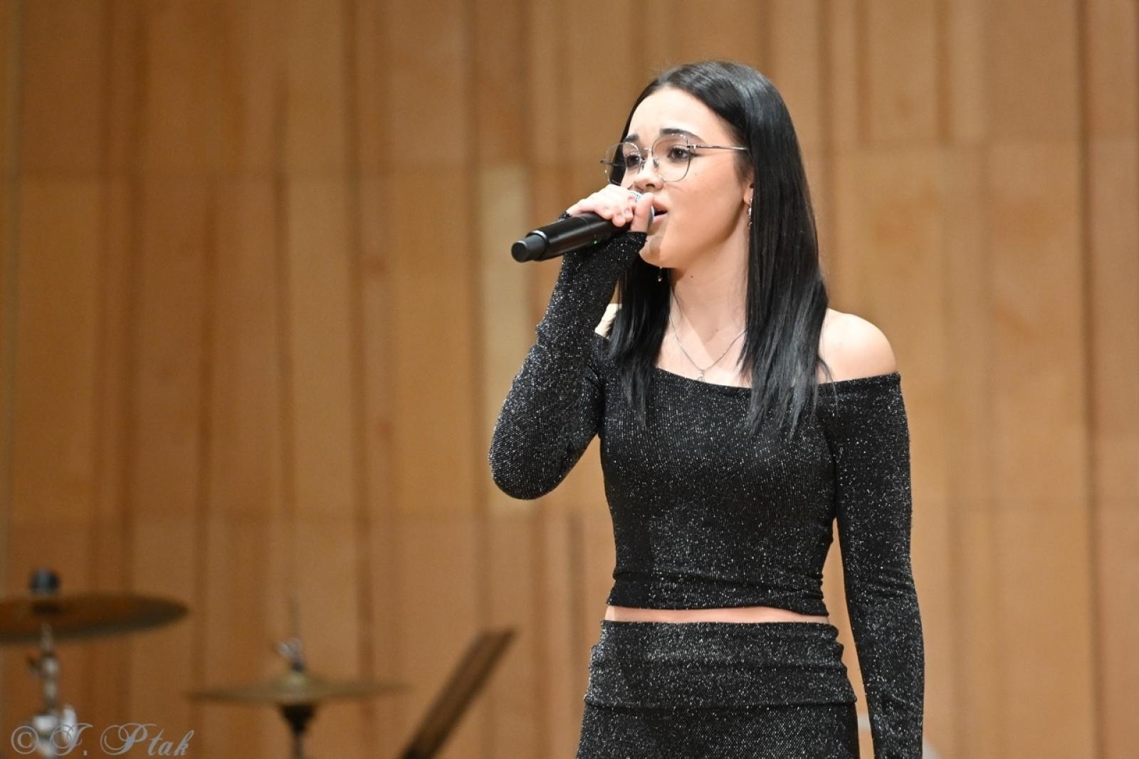 Zdjęcie w galerii na portalu naszraciborz.pl: Muzyczna podróż na zakończenie projektu Sztuka emocji [FOTO i WIDEO] wiadomości z regionu